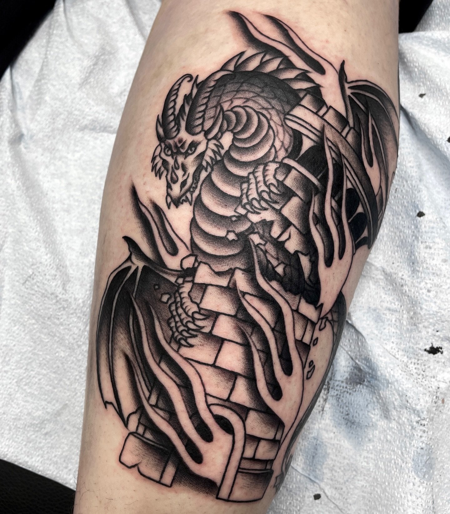 Calling all fantasy tattoos to be directed my way! Email me for an appointment, check my scheduling highlight for details.