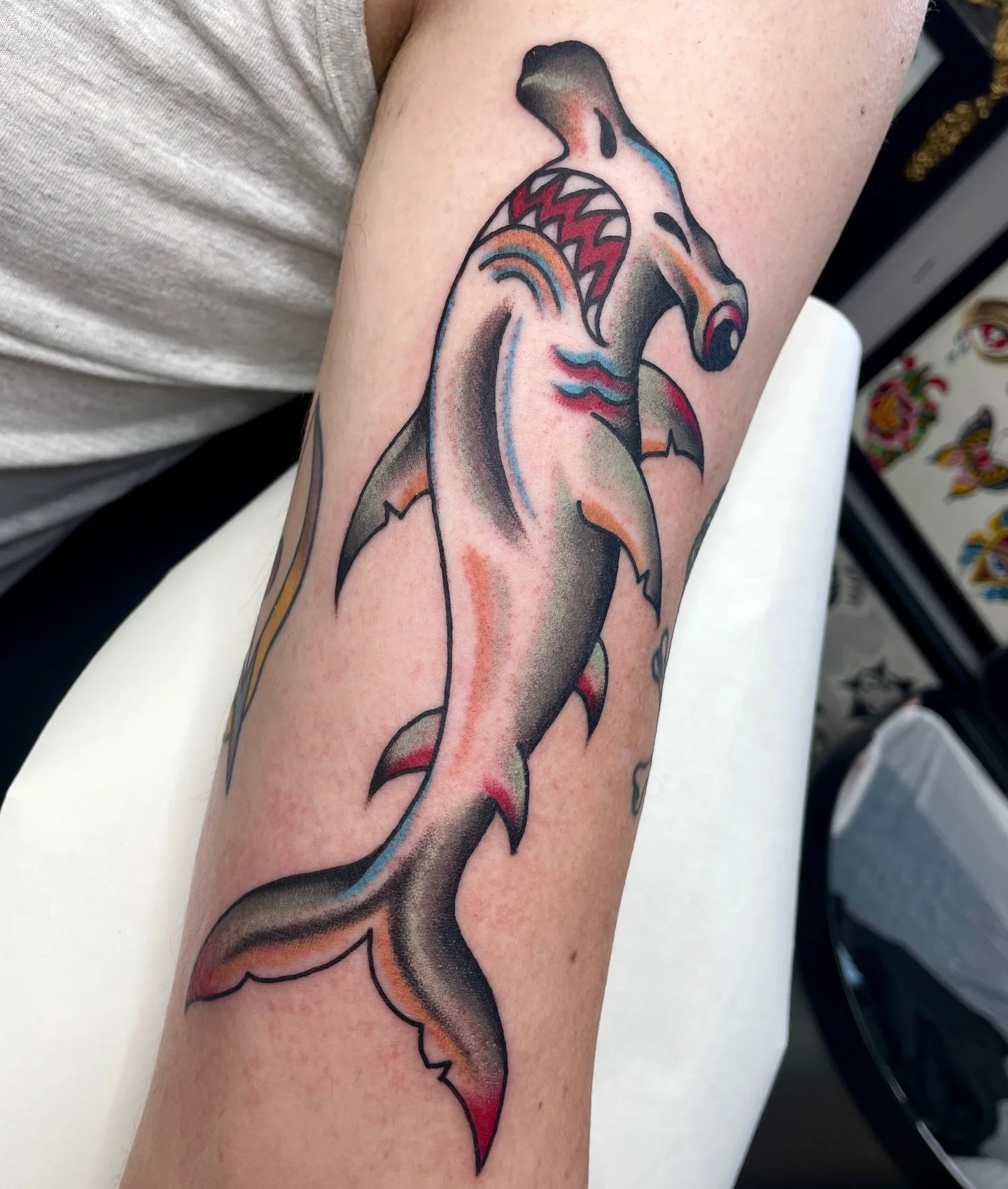 Hammerhead shark for Brandon, colors inspired by the shark master @matthowse. Thanks for the continued trust! Email me for appointments