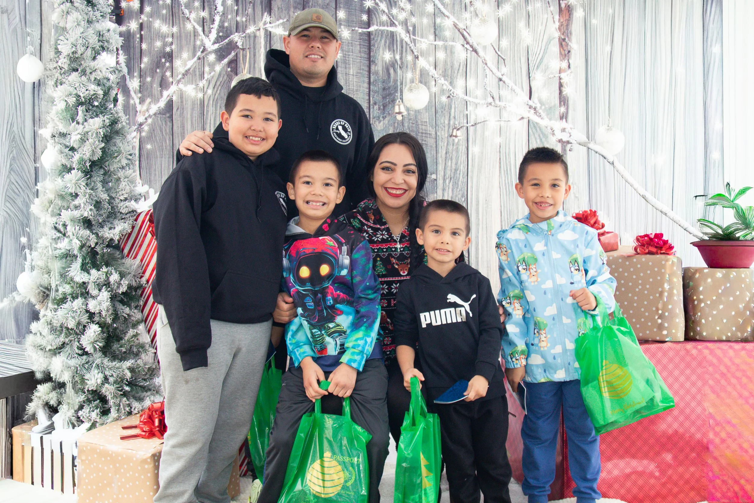 Marrisa Tuer Christmas Event 2025-047.jpg