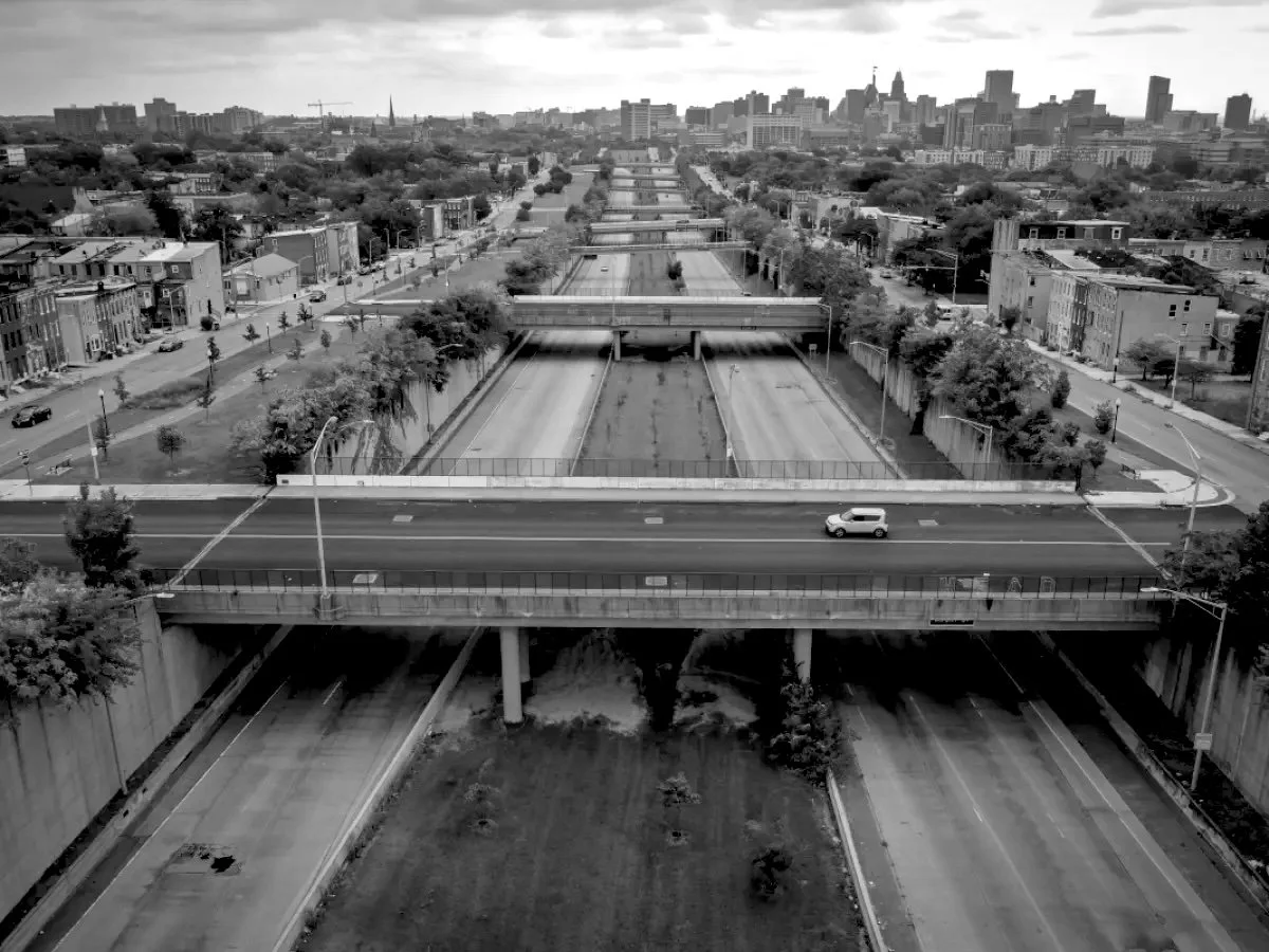 1979
The Franklin-Mulberry Highway, aka the “Highway to Nowhere,” was completed, cutting Poppleton off from other neighborhoods to its north. (Baltimore Sun)