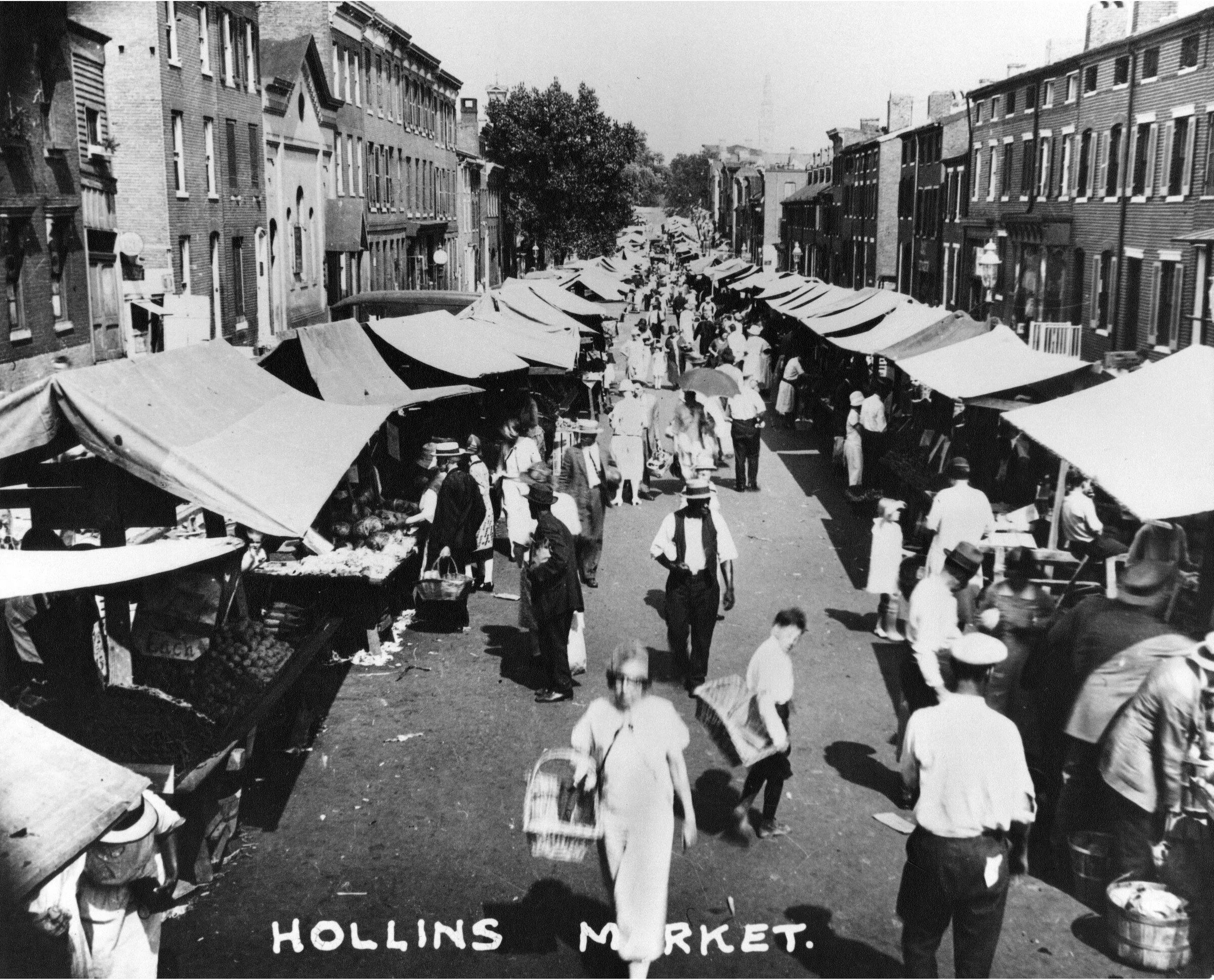 20th Century
Close to 400 indoor and outdoor stalls sold their wares. These included meats, produce, seafood, baked goods, housewares
and prepared foods. (Baltimore Heritage)