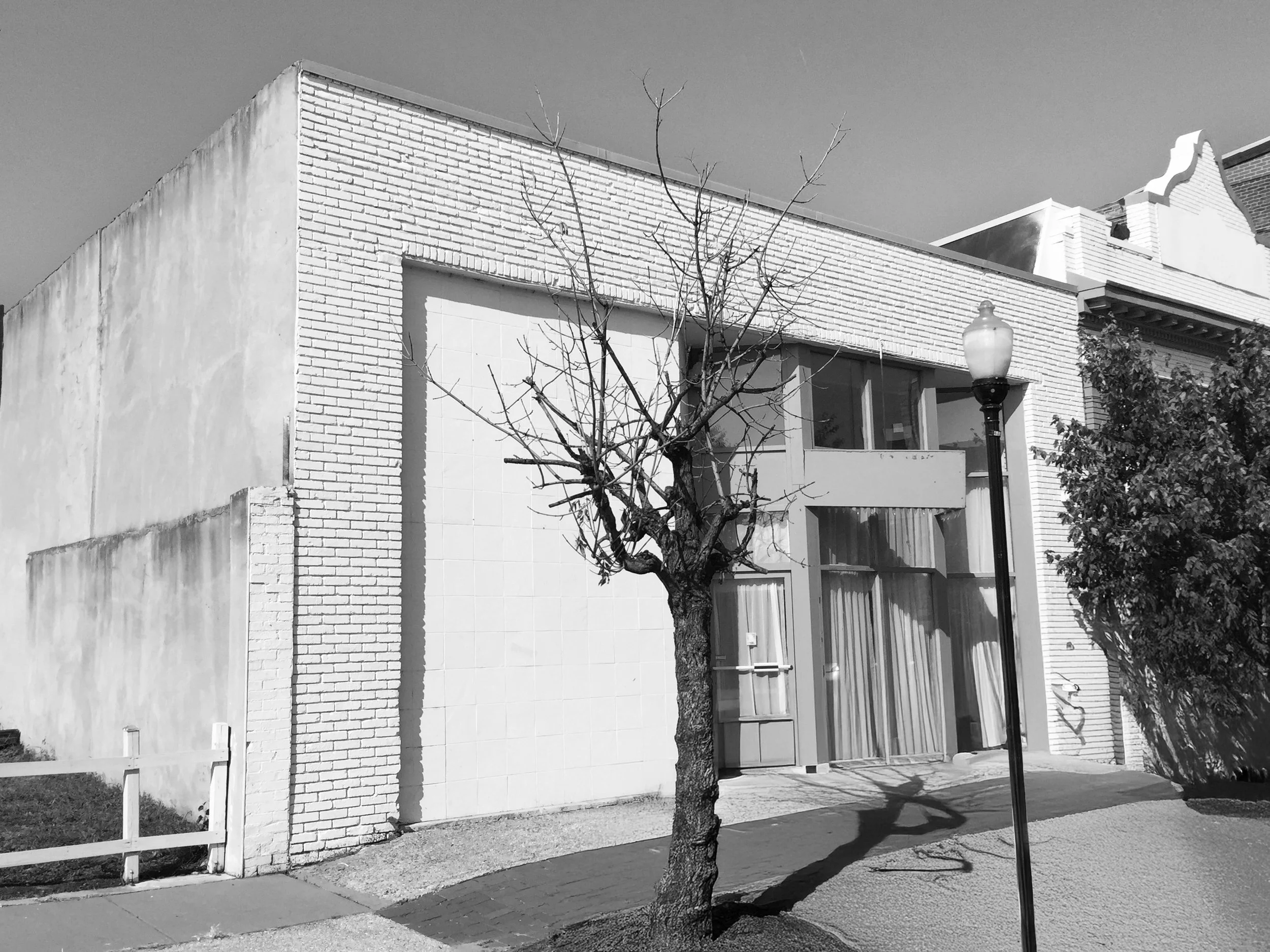1990s - 2010s 908-912 became a theater hosting small productions, including events for Baltimore's first Shakespeare festival, and eventually became a house of worship and school.