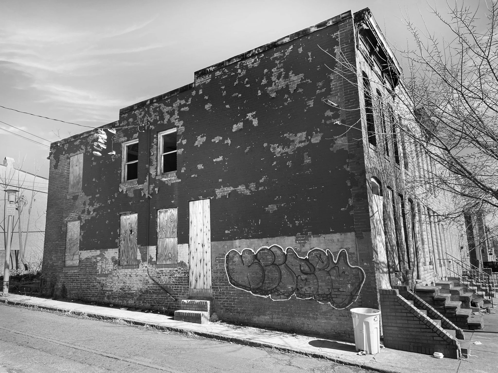 These homes were constructed in the early 19th century to accommodate America’s booming commercial railroad and labor force, with this project sitting vacant for decades, leading to disrepair.