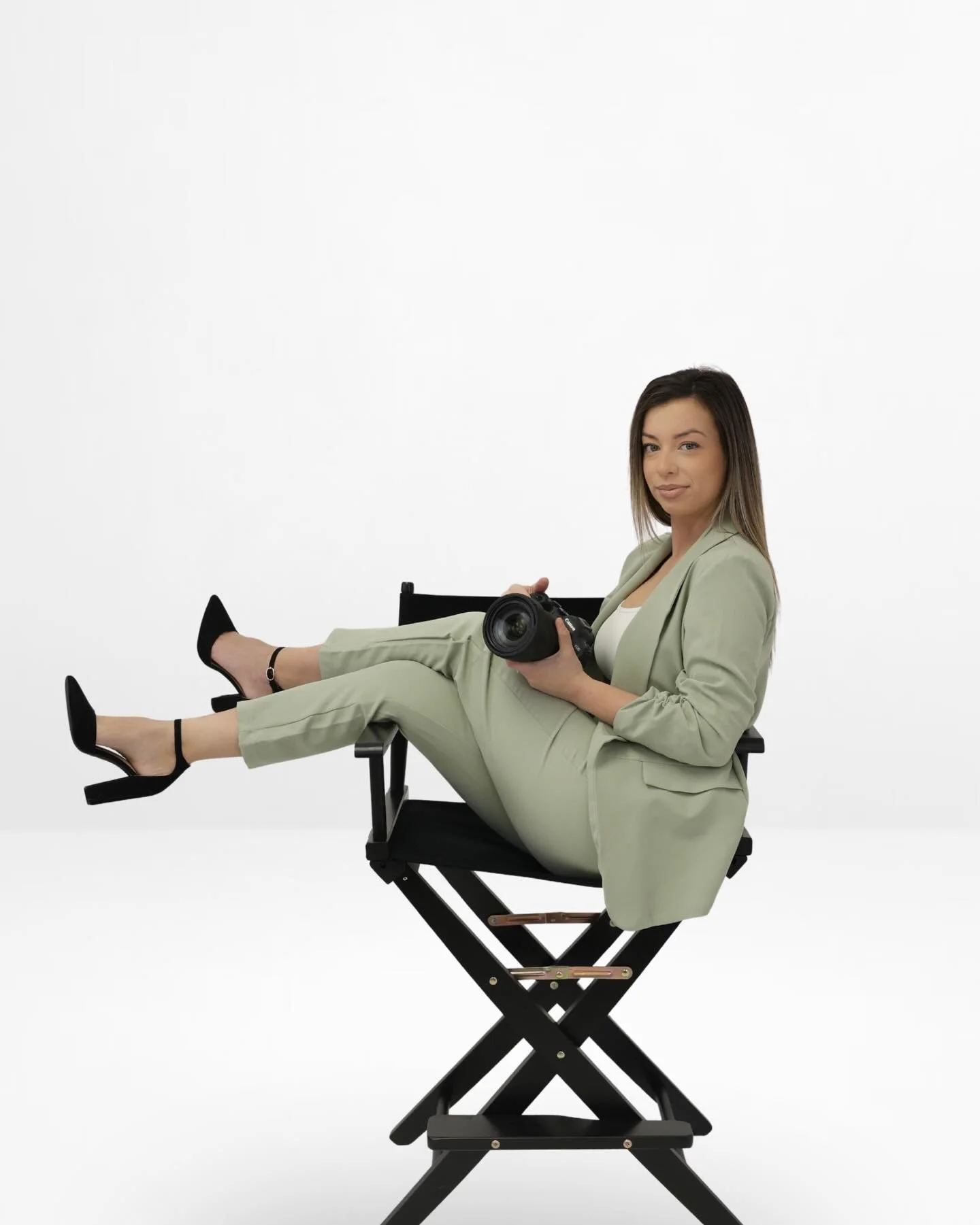 Hiiiiii, I wanted to reintroduce myself to all of my new followers. I&rsquo;m Fatma 💚 

I&rsquo;m not only a photographer, but also a full-time social media manager, truly the best of both worlds.

And 2026 has already been such an amazing year so f