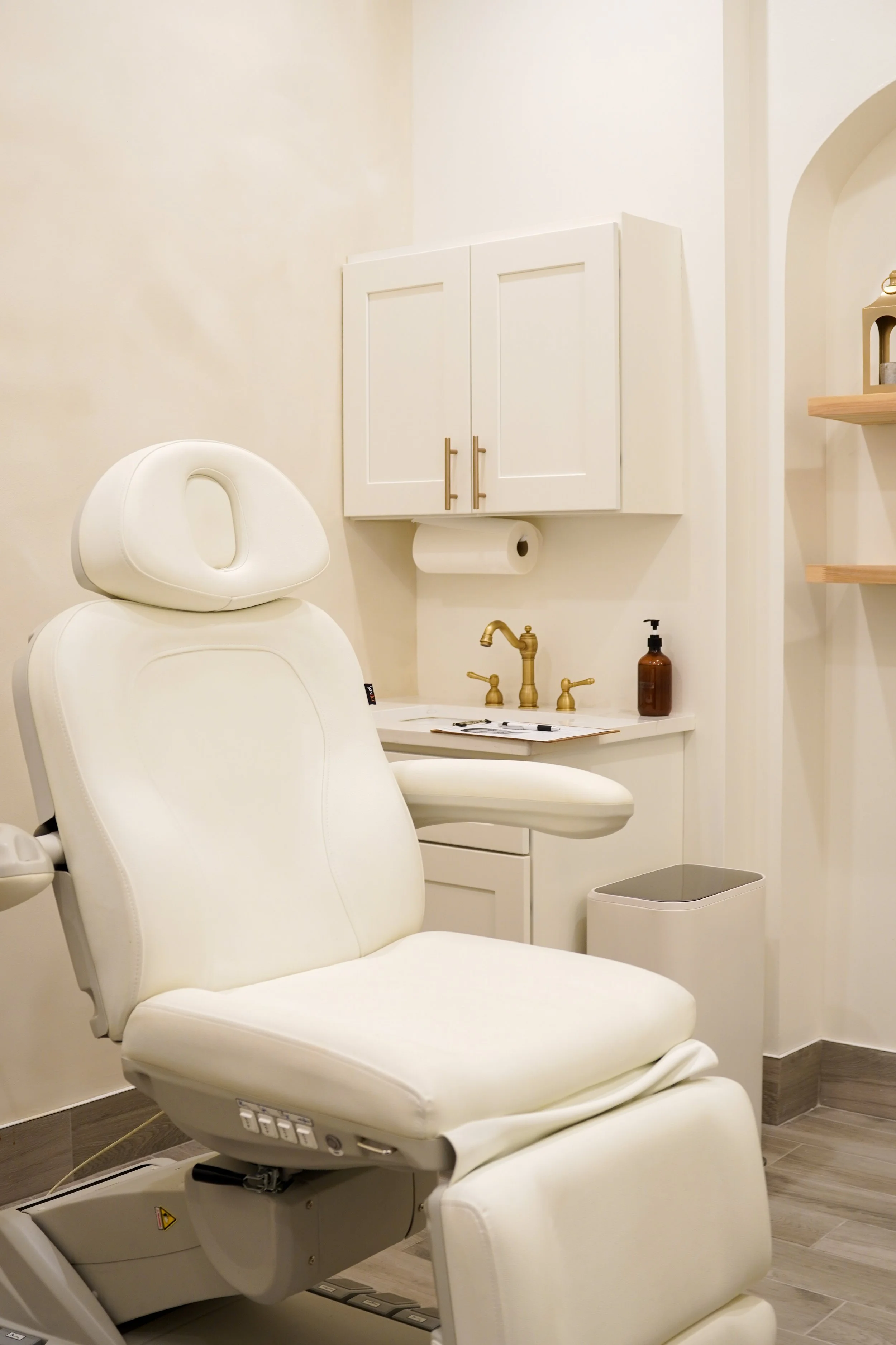 Medical Spa Chair Nude Lip Filler