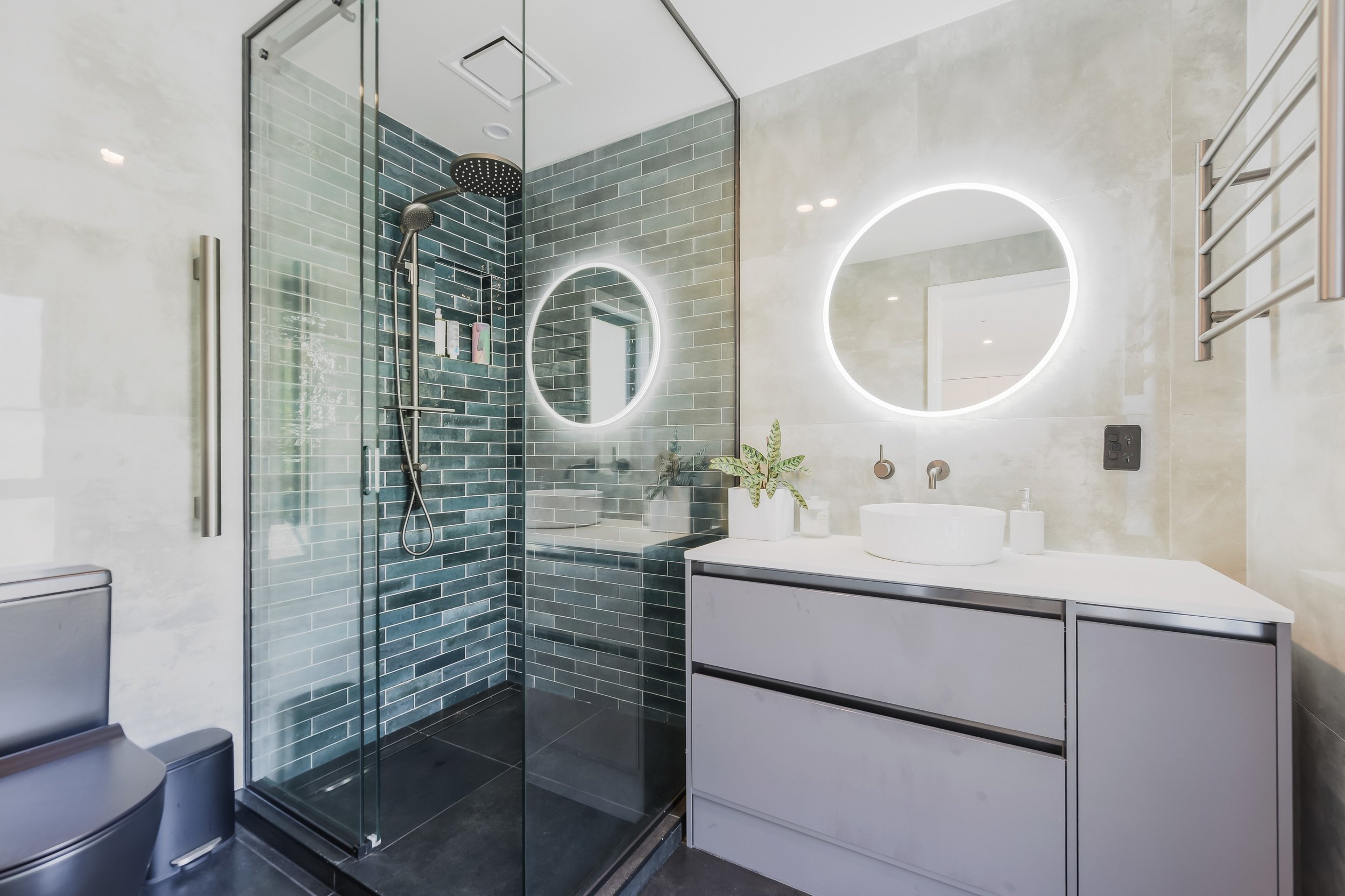 SHP_6178 (Custom).jpg