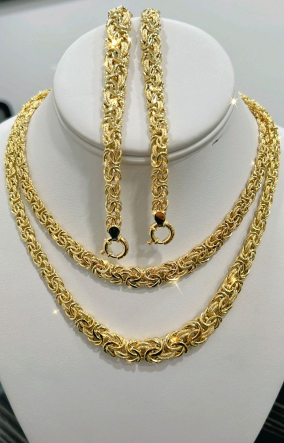 Women Chains