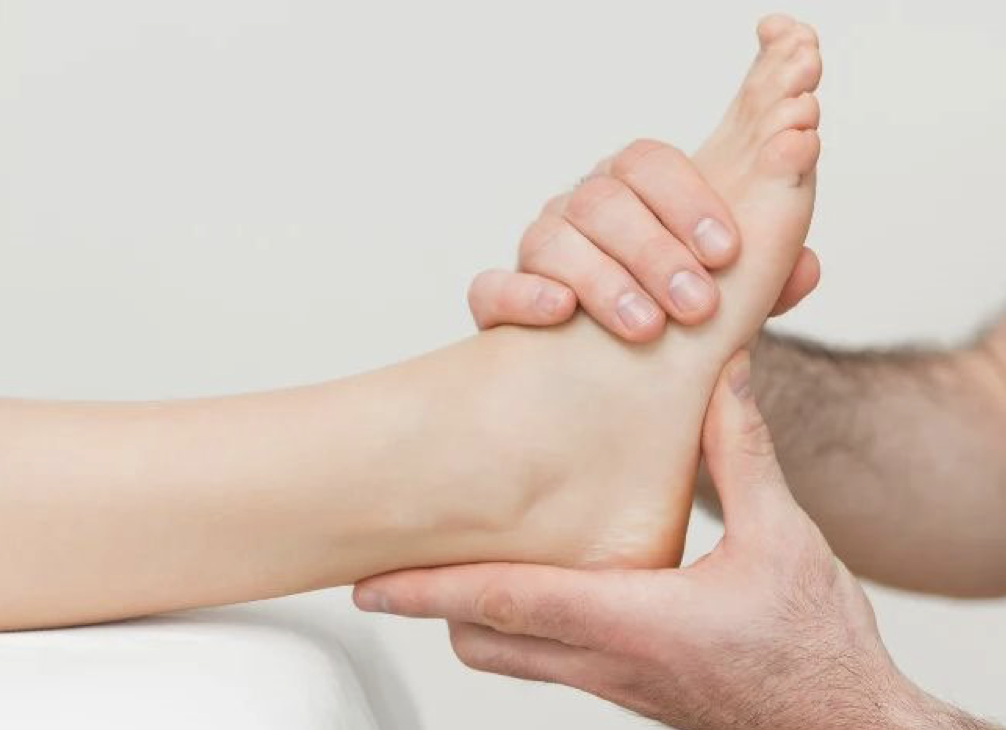 Chiropractic Foot Adjustment: How It Works &amp; Why It Helps Foot Pain