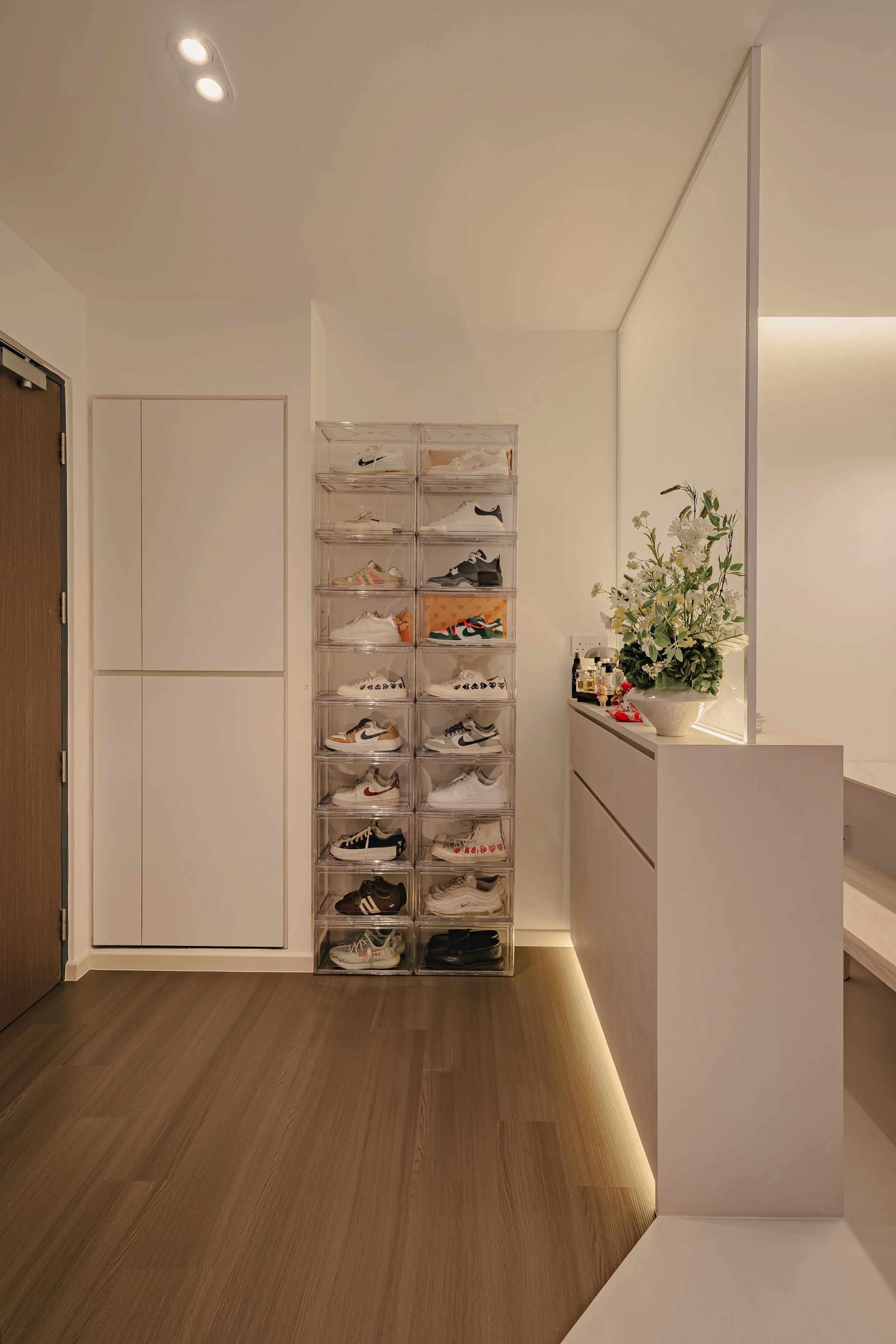 Hatch Design 227B Bartley Walk #04-151 - 4.jpg