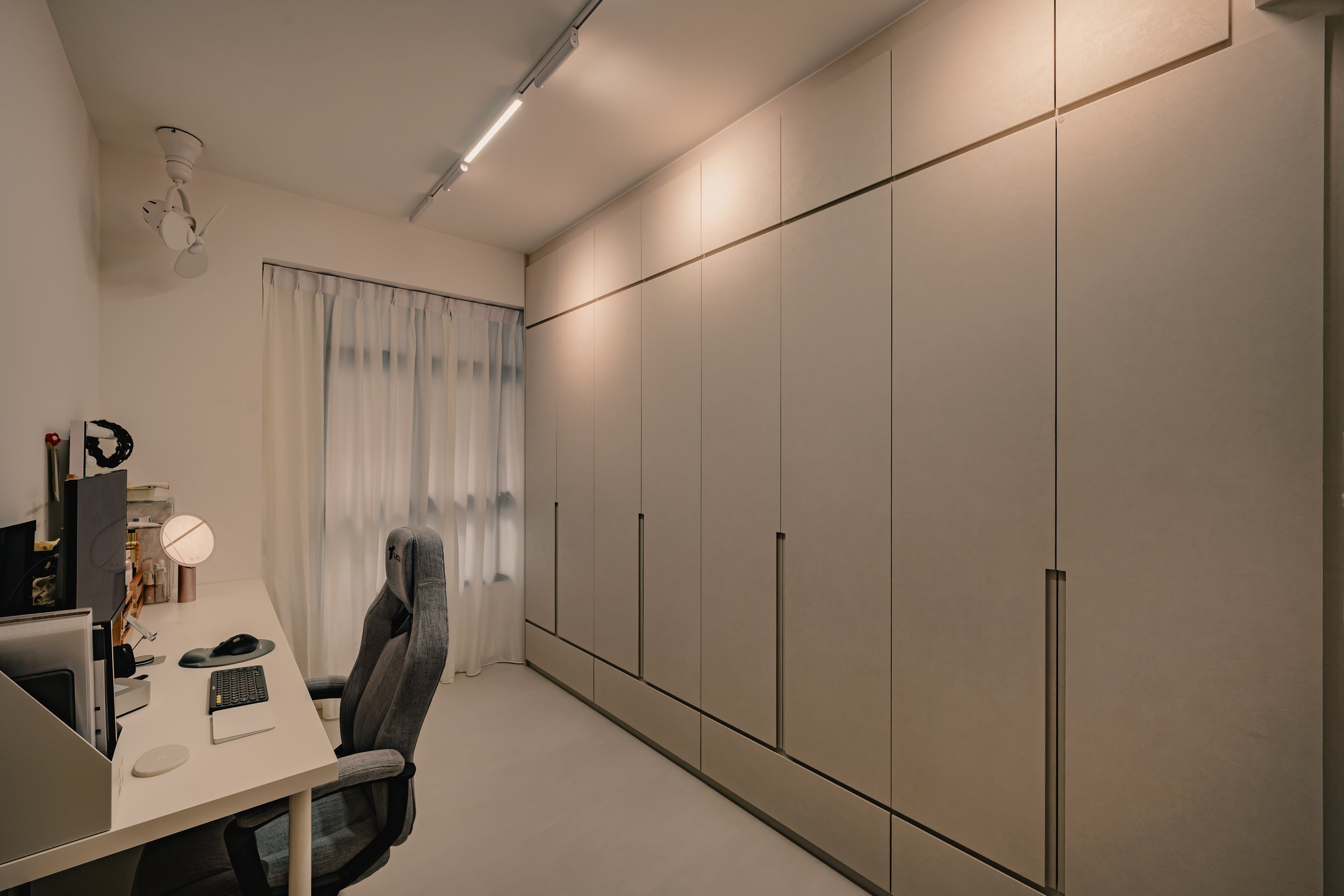Hatch Design 227B Bartley Walk #04-151 - 17.jpg