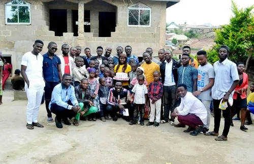 Twayne Safe Haven hangout group photo