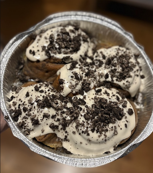 oreo cinnamon rolls.png