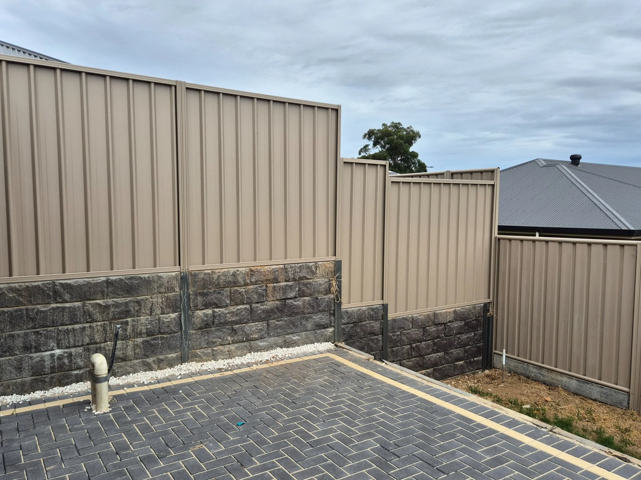 Retaining Wall & Fence