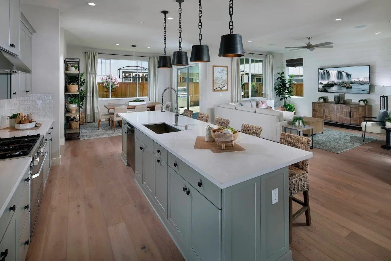 AVALON INTERIOR.jpeg