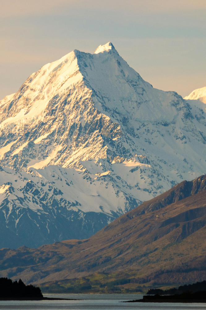 snowcapped mountains queenstown
