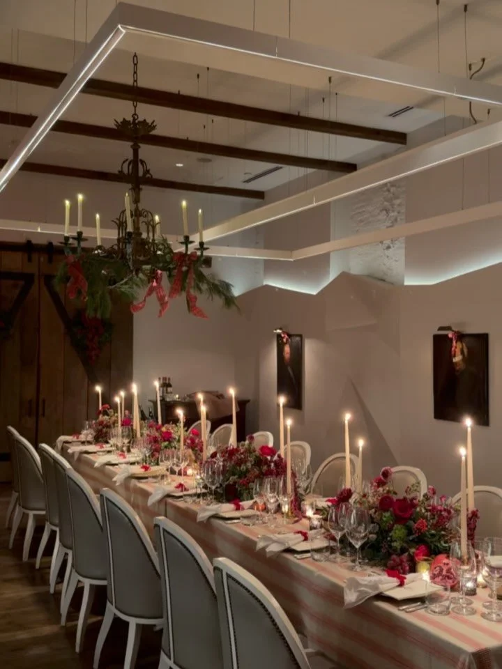 This gem of an intimate holiday party imagined with Julie @sauvageevents at Metier was the perfect way to end our 2025 designs on a high note: tall tapers, pomegranates and cranberry-toned florals created the perfect festive and elegant dinner backdr