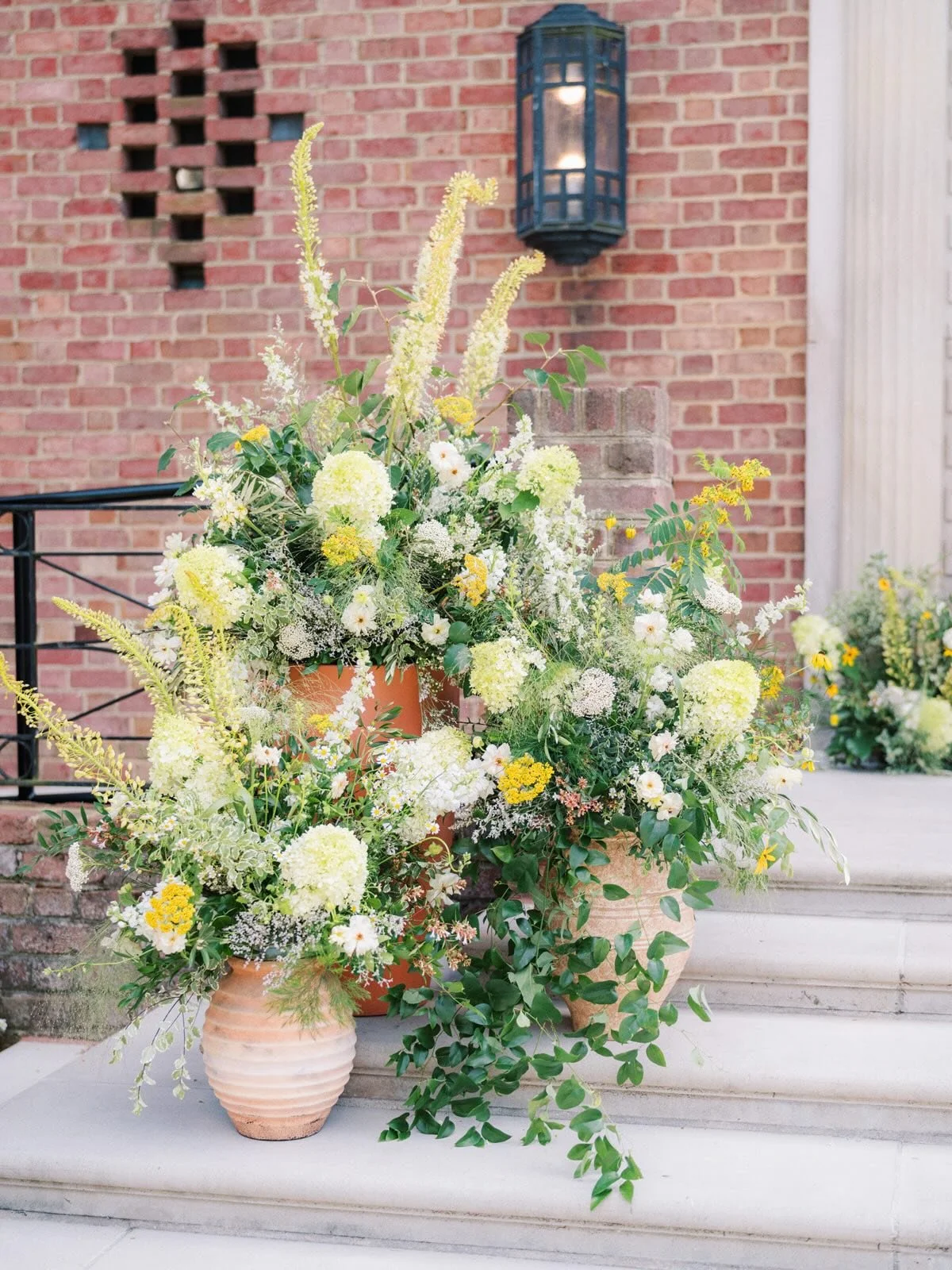 A modern, meadowy twist on yellows and greens for C &amp; J&rsquo;s gorgeous engagement party at the Newton White Mansion 💛

@houseofjeanneflowers 
@damiorphotography (all except slides 12,13,14)
@sararaestokes 
.
.
.
.
.
#dcweddings #fineartflowers