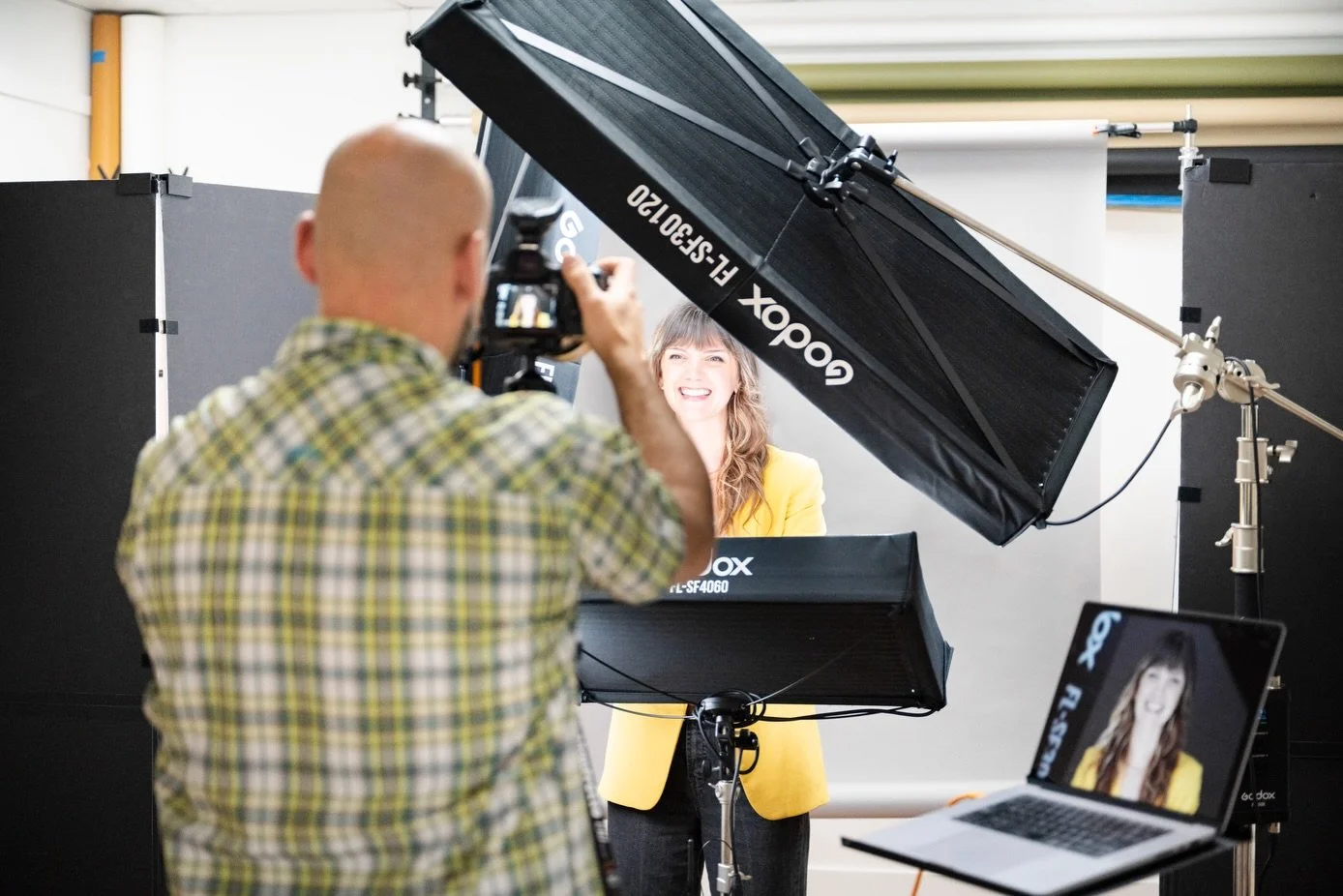 Listen up, we've got news for you. If your goal was to refresh your Headshots before Q2 rolls around&hellip; guess what, it's now or never! 😮
 
Here's the good news: We just opened registration for our next Express Headshot Day on March 10th! We're 