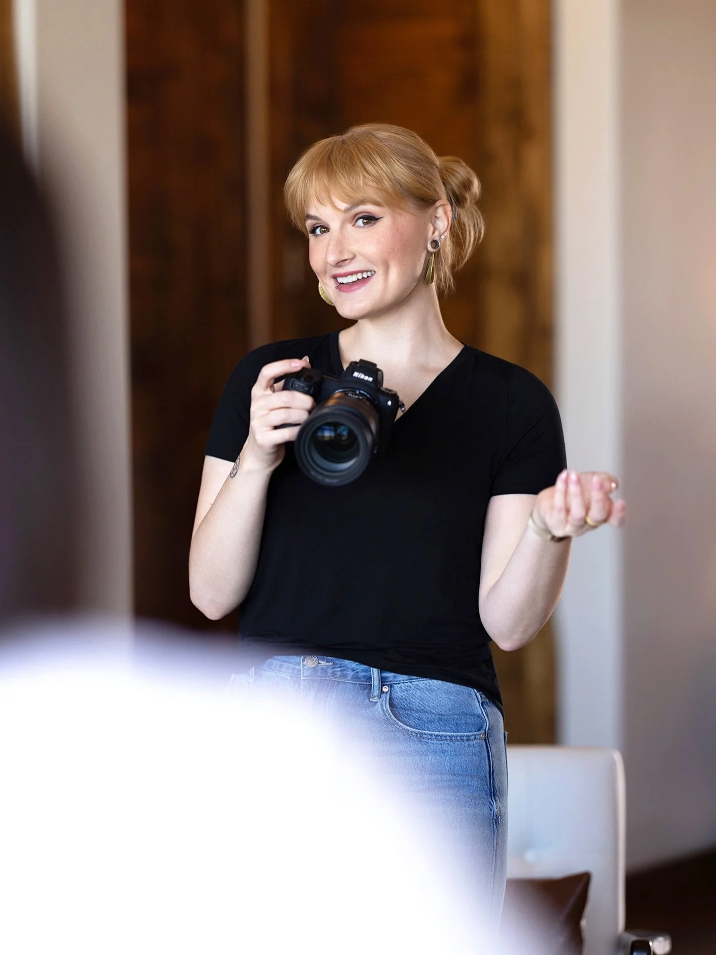 Here to be your hype girl, your posing coach, your wardrobe stylist, your brand strategist, &amp; your (obvs) photographer - all in one! 🙋🏼&zwj;♀️ 

On another note, prepare to be sick of me &amp; all my new brand photos from my shoot last week - t