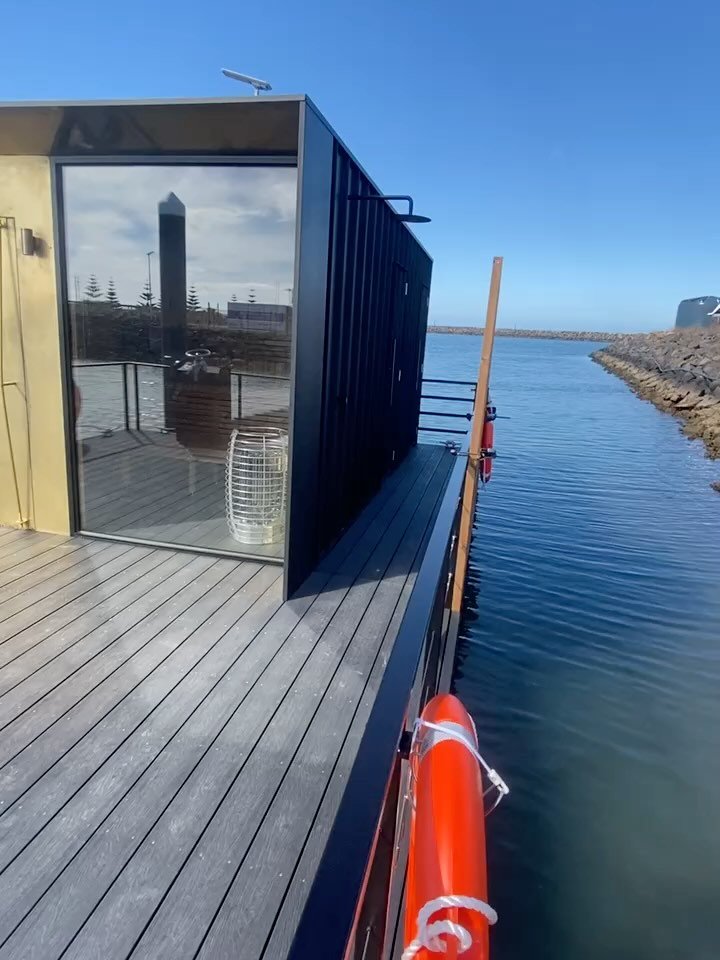 Sauna Boat Melbourne incoming.