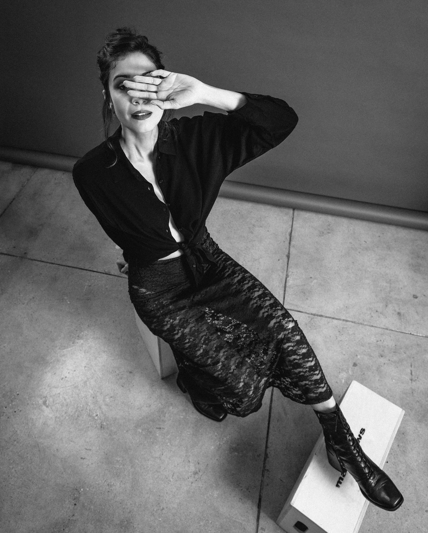 &ldquo;Shifting Perspectives&rdquo; with @_candacelynn 

&mdash;
#nycsingers #portraitsnyc #nycphotographer #nycmodels #studiophoto #vintagevibes #bwphotooftheday #musicportrait