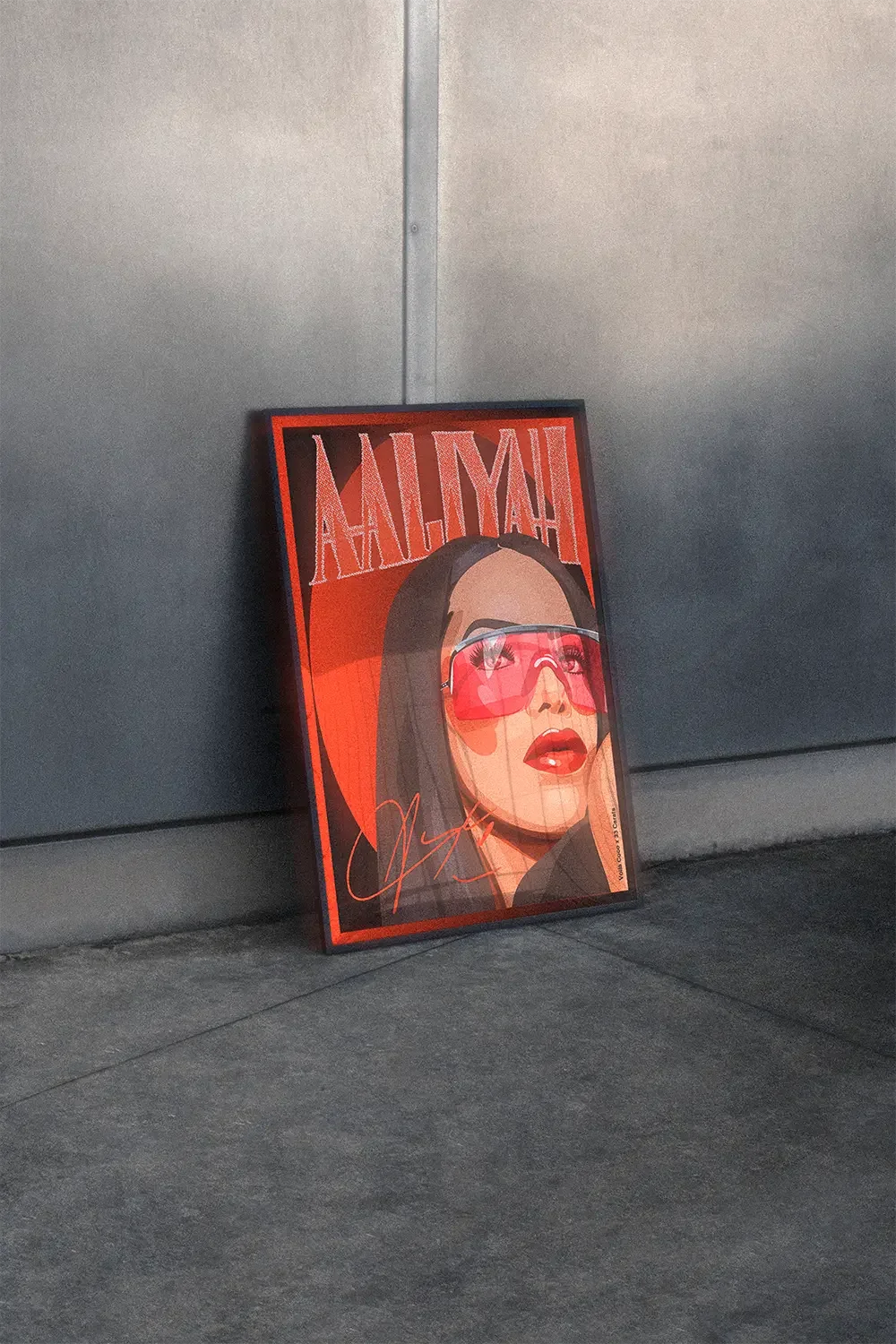 Mock-up de l'affiche illustrée d’Aaliyah par Voilà Coco pour 33 Carats, portrait complet de la chanteuse avec sa signature rouge et le nom “Aaliyah” en fond, illustration éditoriale et artistique.