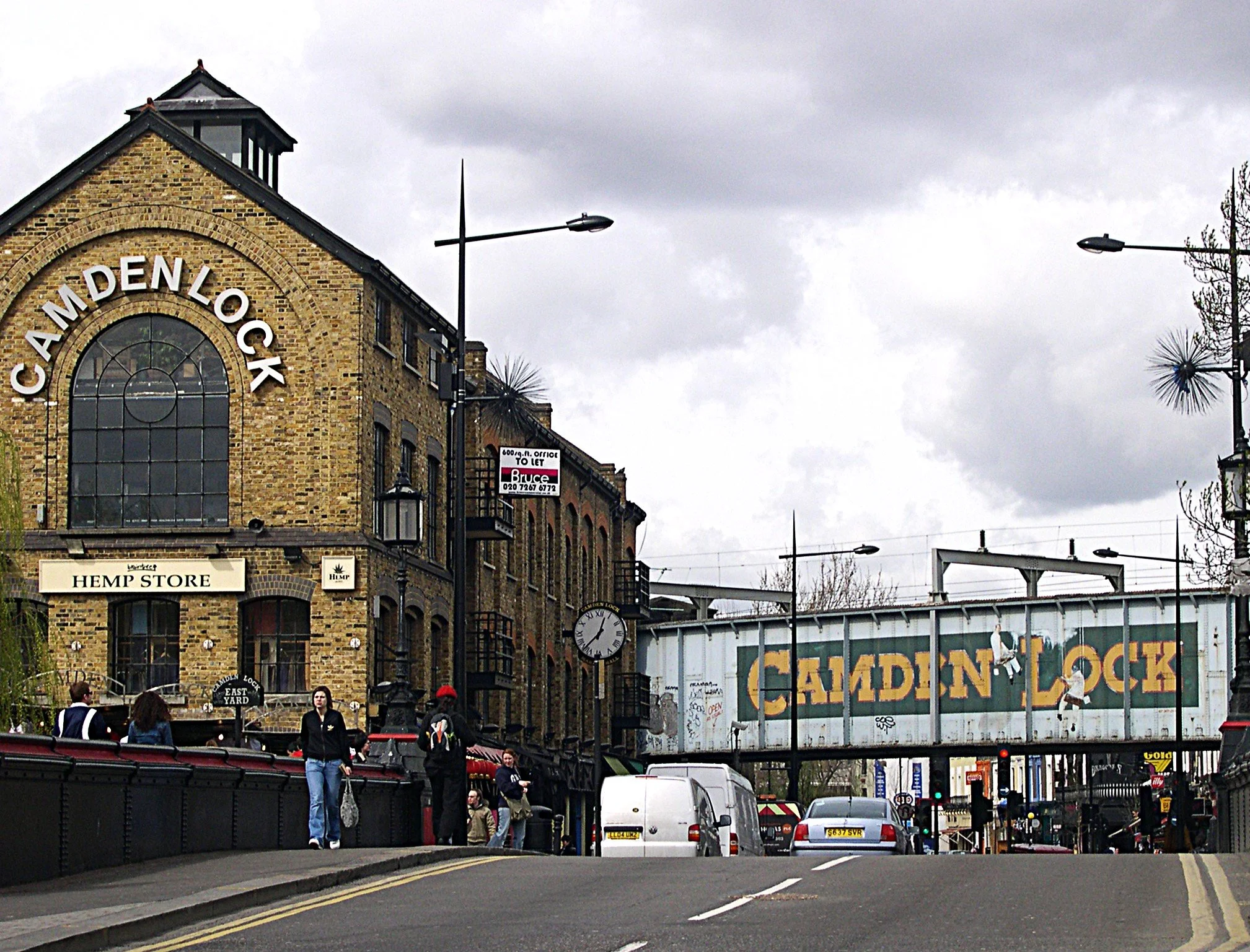 021_CamdenLock.JPG