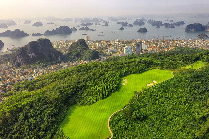 Sphinx Travel FLC Halong Bay Golf Club3.jpg