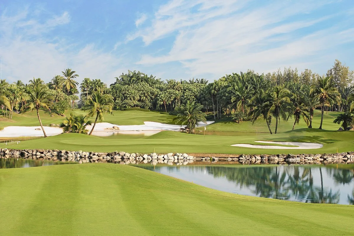 Sphinx Travel Alpine Golf Club Bangkok5.jpg