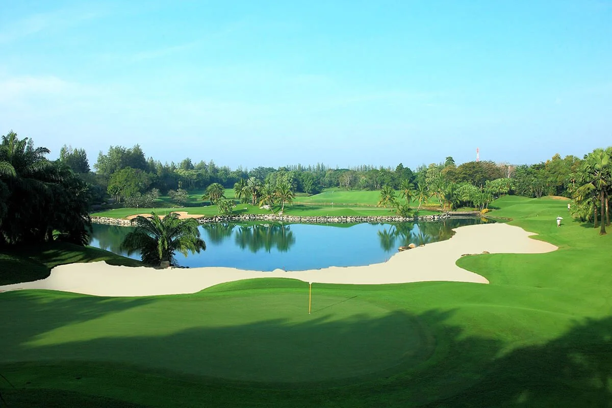 Sphinx Travel Alpine Golf Club Bangkok7.jpg