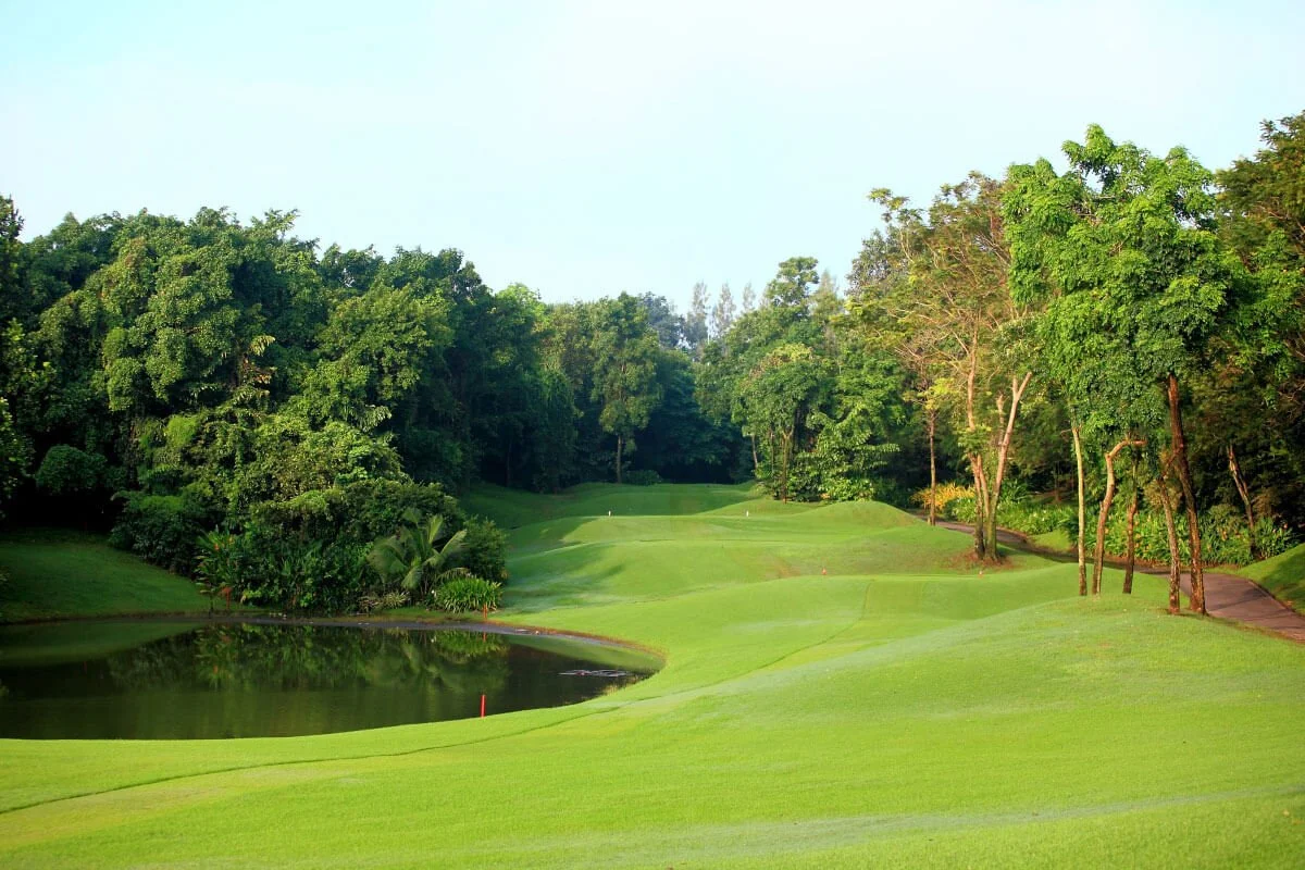 Sphinx Travel Alpine Golf Club Bangkok6.jpg