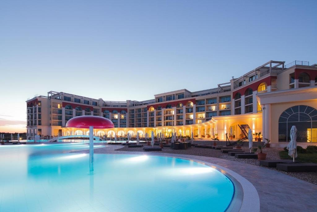 Lighthouse Golf & Spa Hotel.jpg
