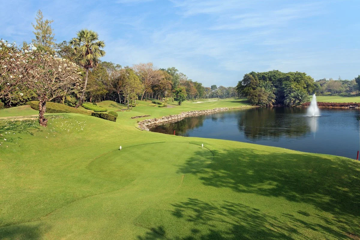 Alpine Golf Club Bangkok7.jpg