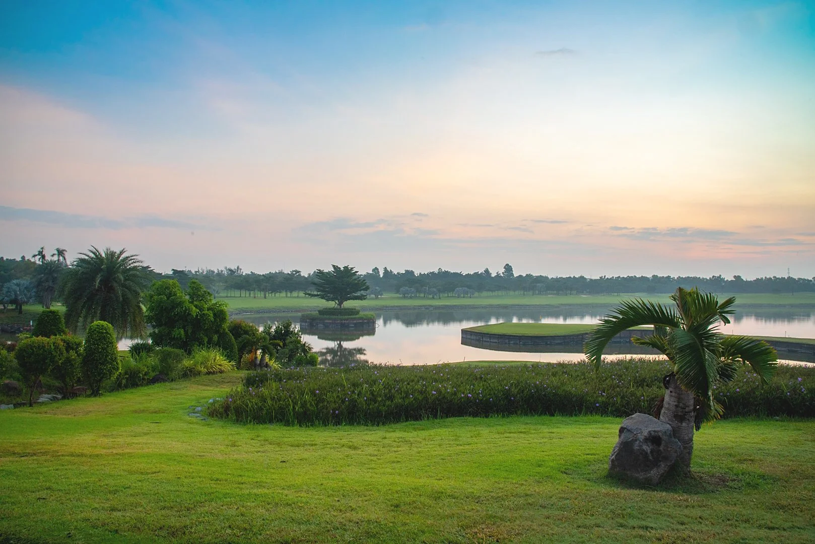 The RG City Golf Club4.jpg
