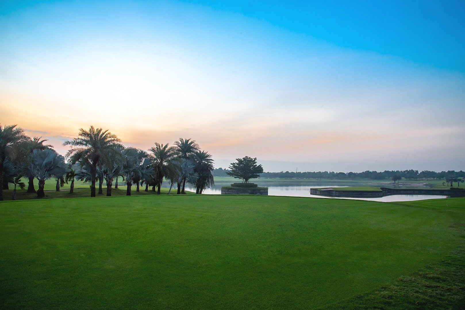 The RG City Golf Club5.jpg