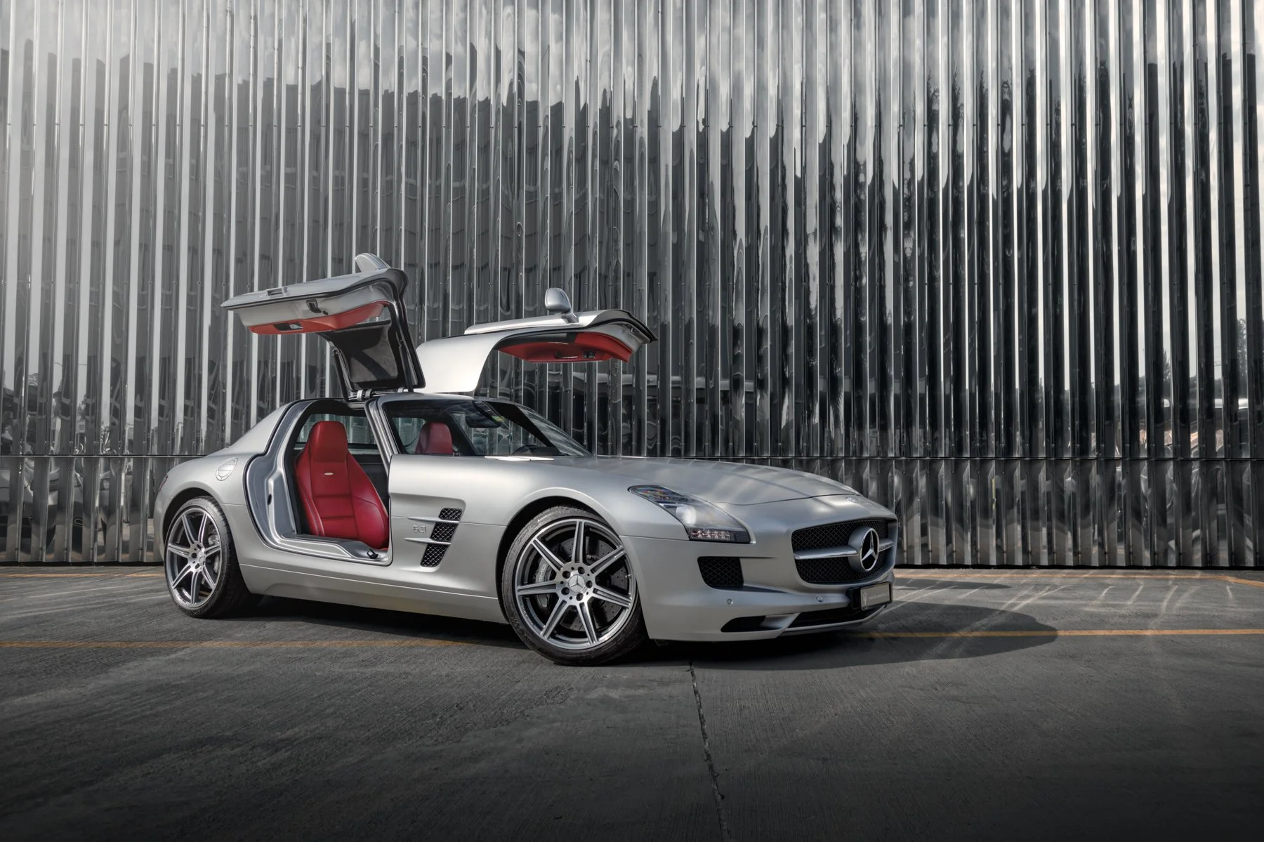 Bütikofer Automobile Winterthur - Mercedes AMG SLS--3.jpg