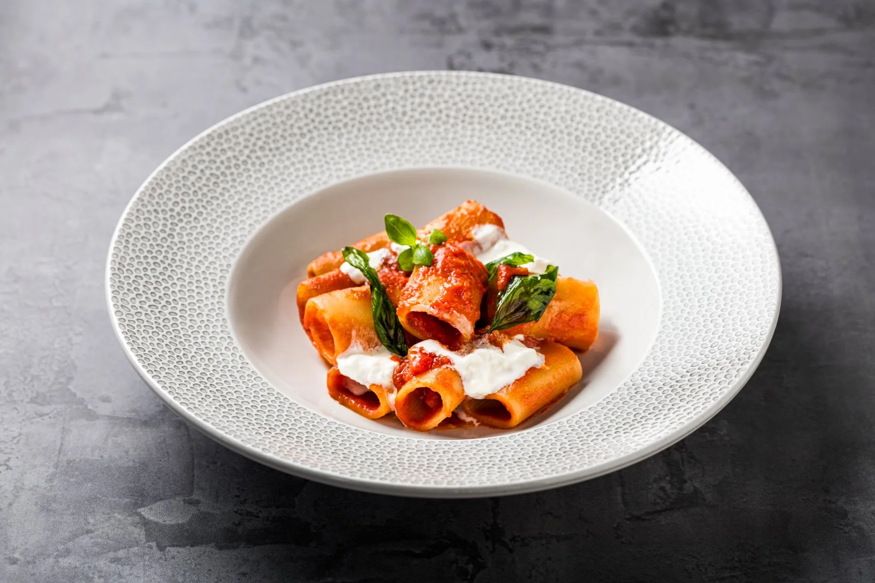 20-143 - Swissquote Bank SA - Restaurant Insider Restaurantfotografie-PACCHERI POMODORO E STRACCIATELLA.jpg