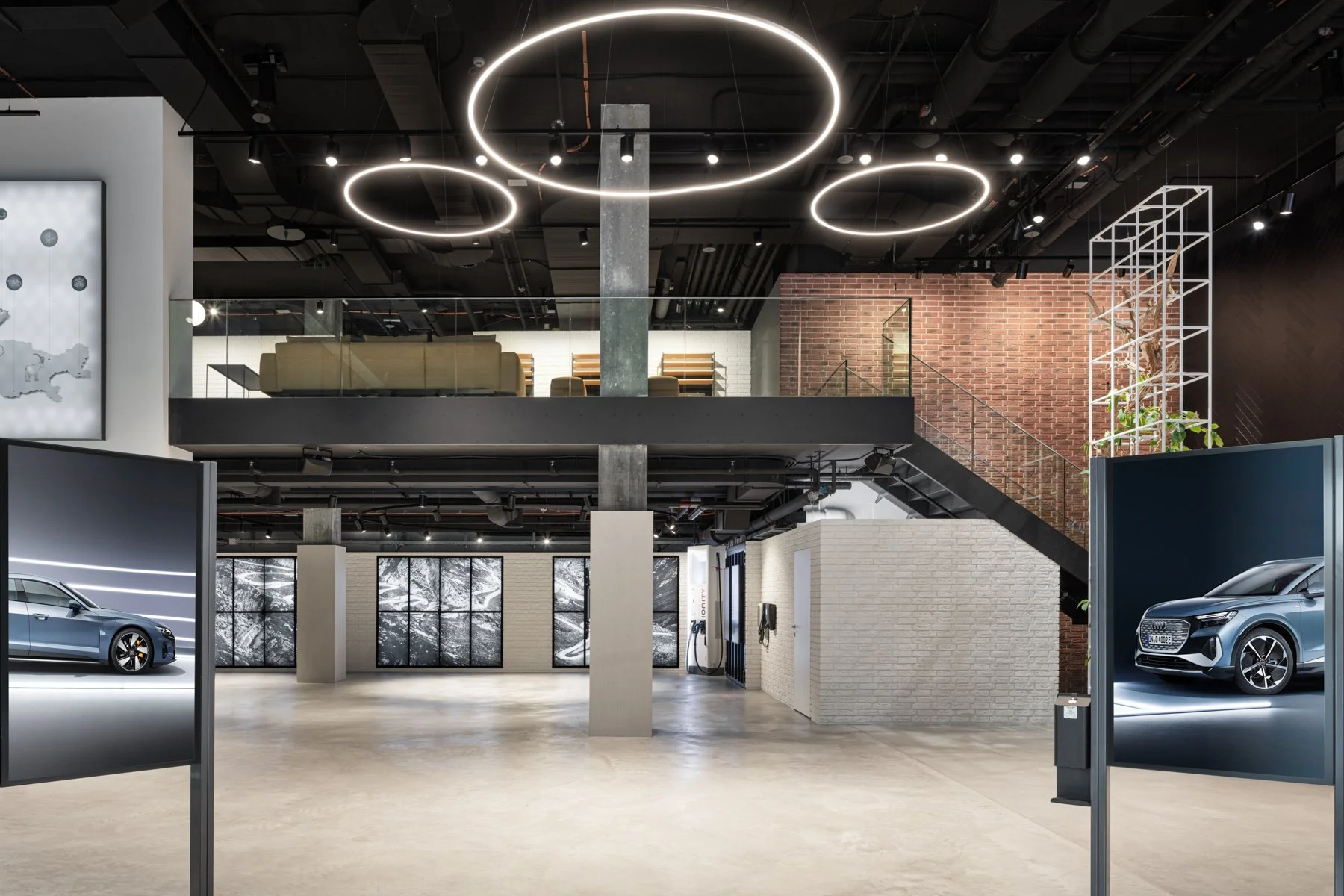 21-134 - Expomobilia AG - THE SQUARE AMAG-Showroom The Circle--5.jpg