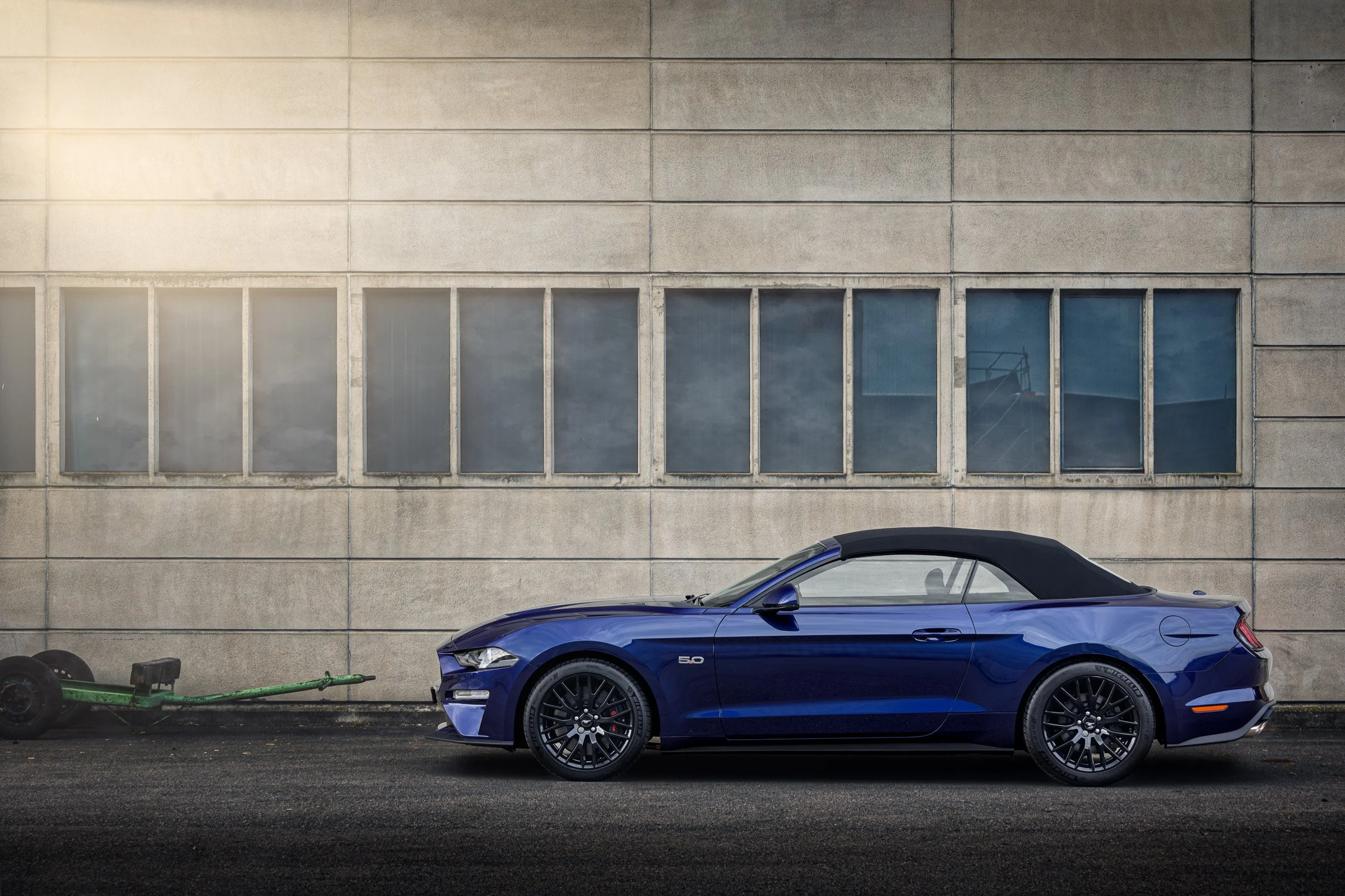 2020-06-15 Ford Mustang GT (Blau Büttikofer Automobile)-.jpg