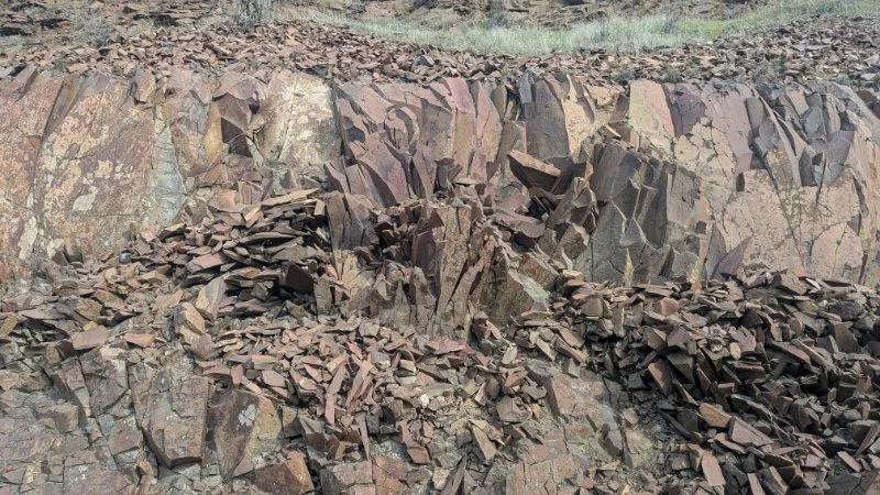 basalt walls of broken rock
