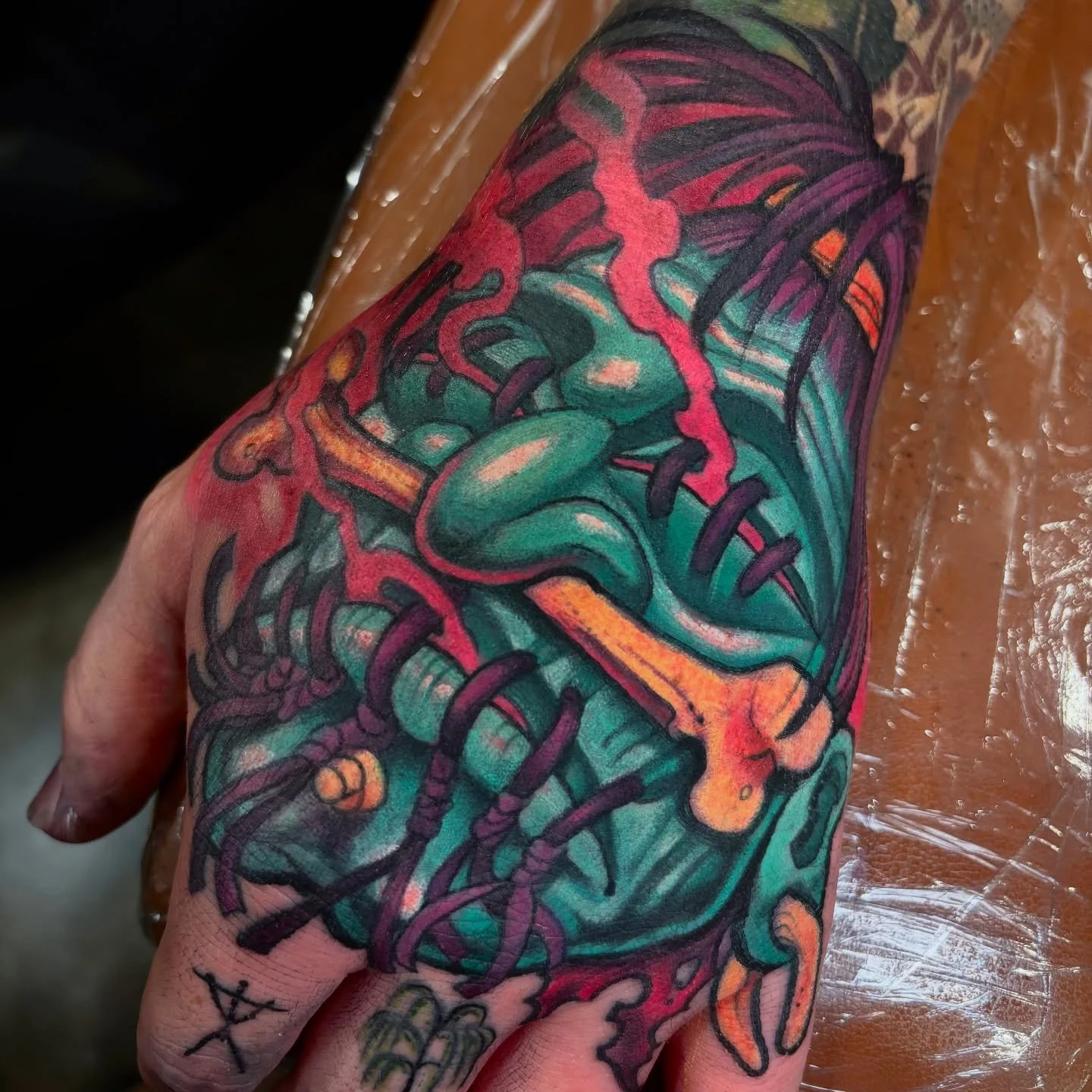 Shrunken head walk-by done at 🧟&zwj;♂️ 💀 @twincitiestattoofestival!

Thank you @tattooshopperz for the dope idea!
.
.
.
.
#tattoo #tattooartist #minnesotatattoo #shrunkenhead #art #headtattoo #shrunkenheadtattoo #magictattoo #fantasytattoo #handtat