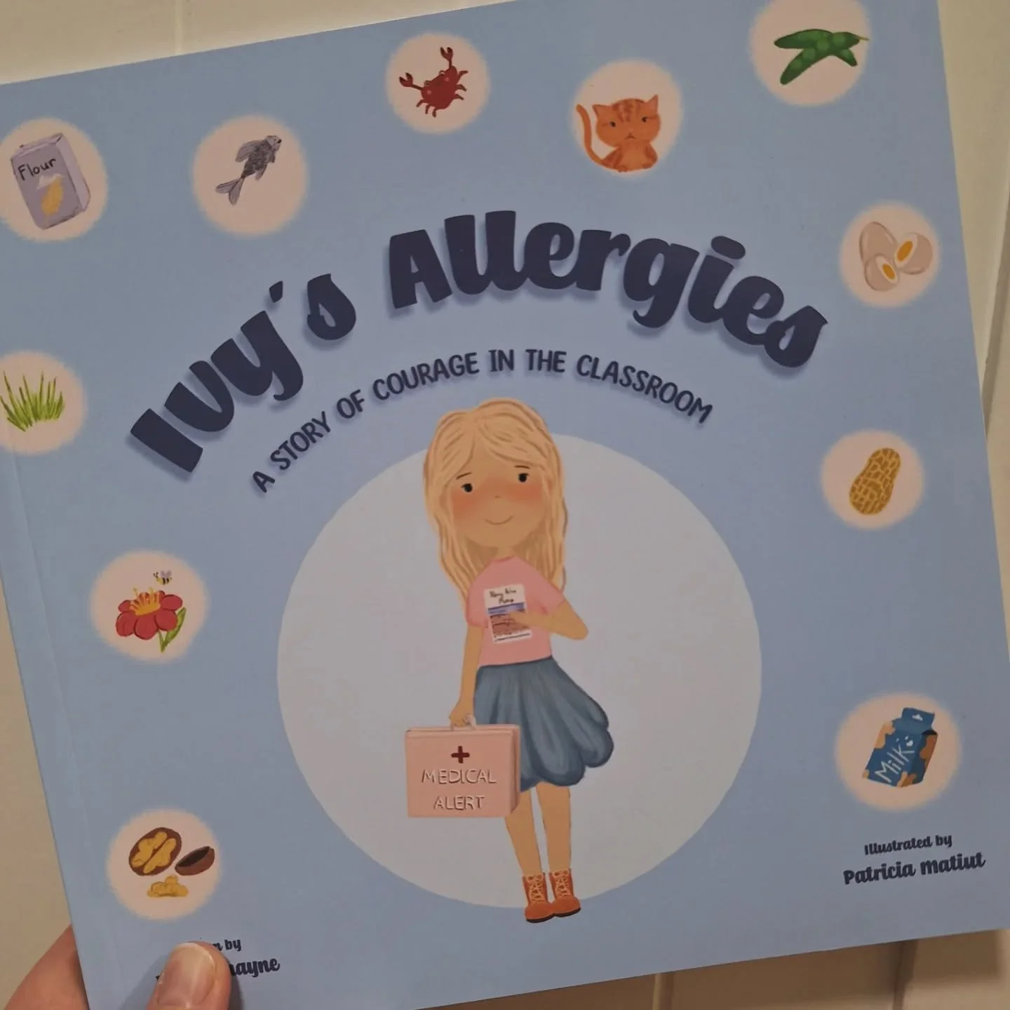 Jess from @allergy.kids.co reached out to me to let me know we were both going to #onceuponcon, and I was so excited to meet a fellow Allergy Mum trying to make the world a little bit safer for her kids. 
"Ivy's Allergies - A story of courage i