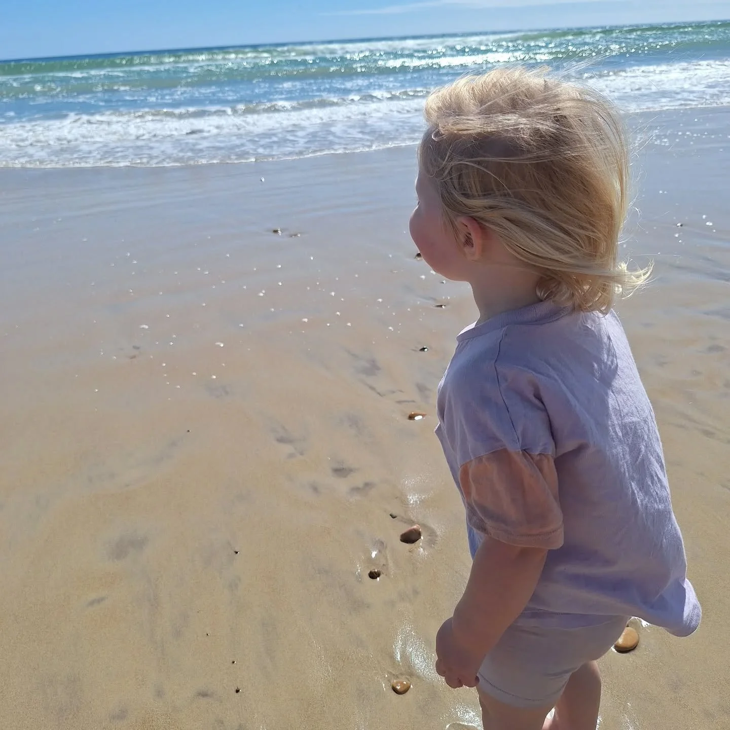 A little bit of R&amp;R today after a crazy couple of months. Dipping our toes in the sea, running from waves and finding tiny little hermit crabs. It doesn't get much better than this 🌊🦀

#mumlife #smallbusinessowner #beach #pictureperfect #rejuve