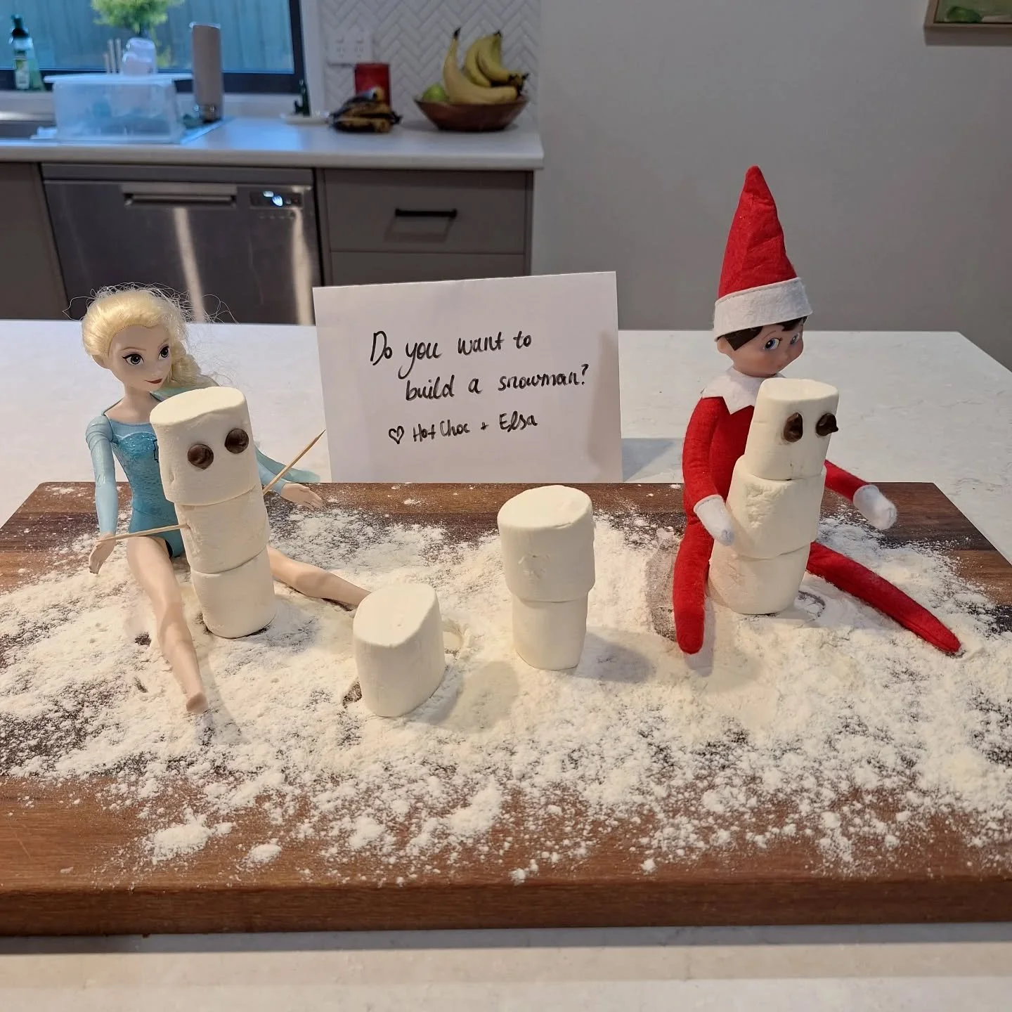 Is anyone else 'Elf on the shelf'ing this year? 

Hit me up with your ideas!! First time Elfer right here 🙋🏼&zwj;♀️

.

.

#elfontheshelf  #christmastime