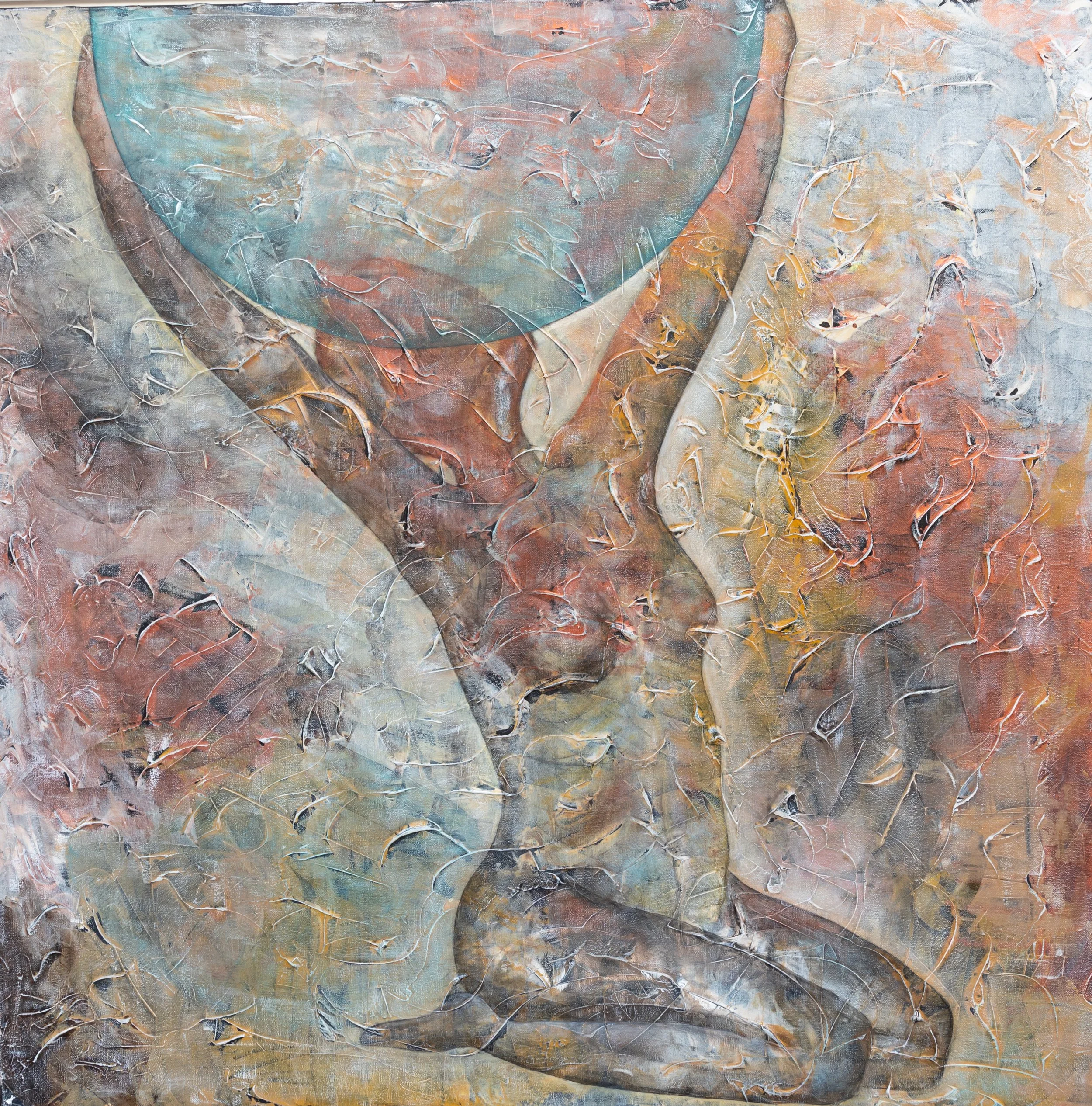 Abstrakt maleri med jordfargede toner og teksturerte overflater, som kan antyde en menneskelig form eller silhuett.