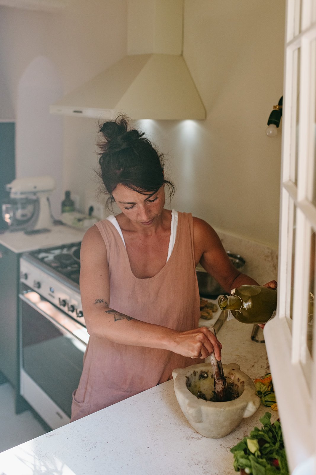 Celine Mastrorelli dans son univers prefere : la cuisine