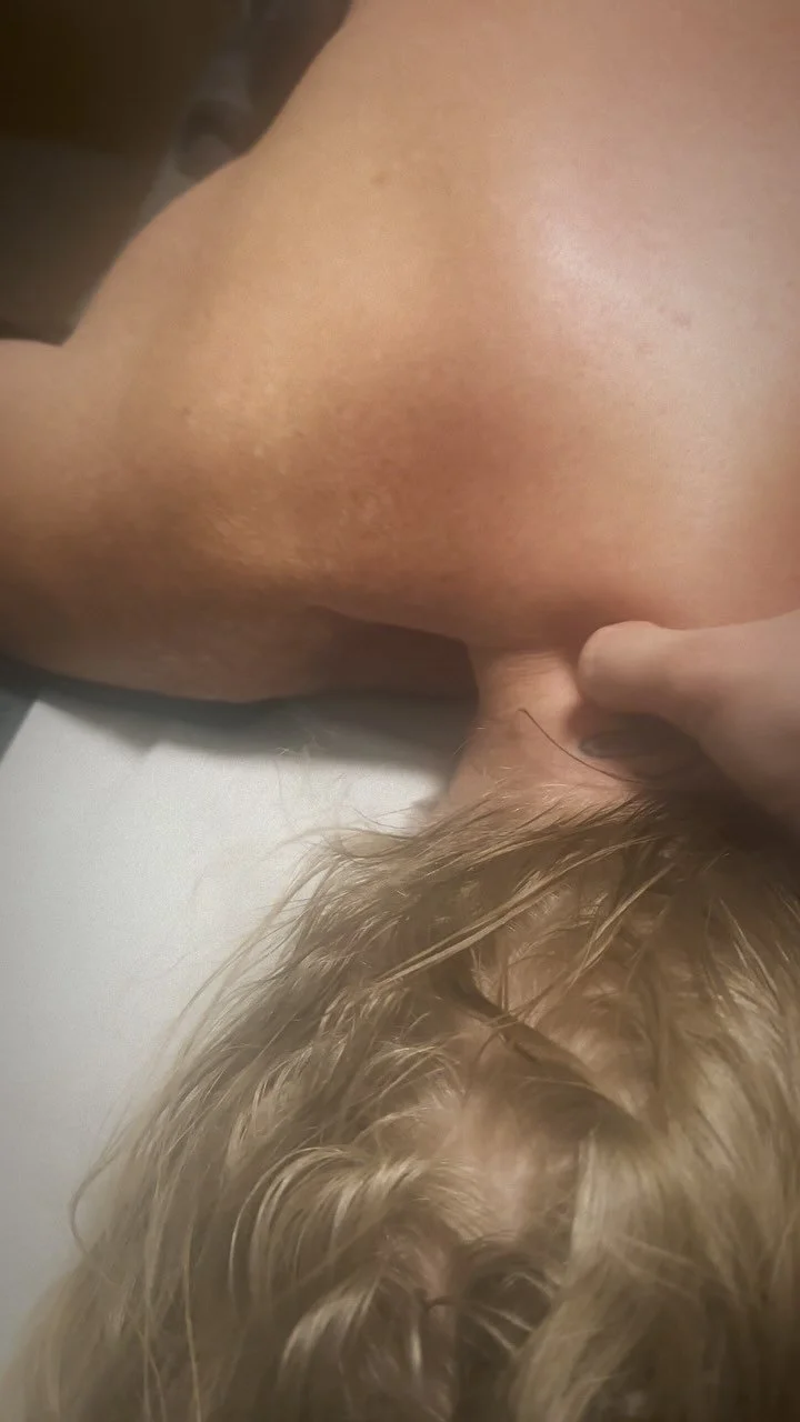 Here at Motus we offer a range of service but we specialise in finding the cause of your issues.
We’ve helped people with chronic back and neck pain, sciatica, arthritis, numbness in the fingers, elbow, shoulder and knee pain to name a few com