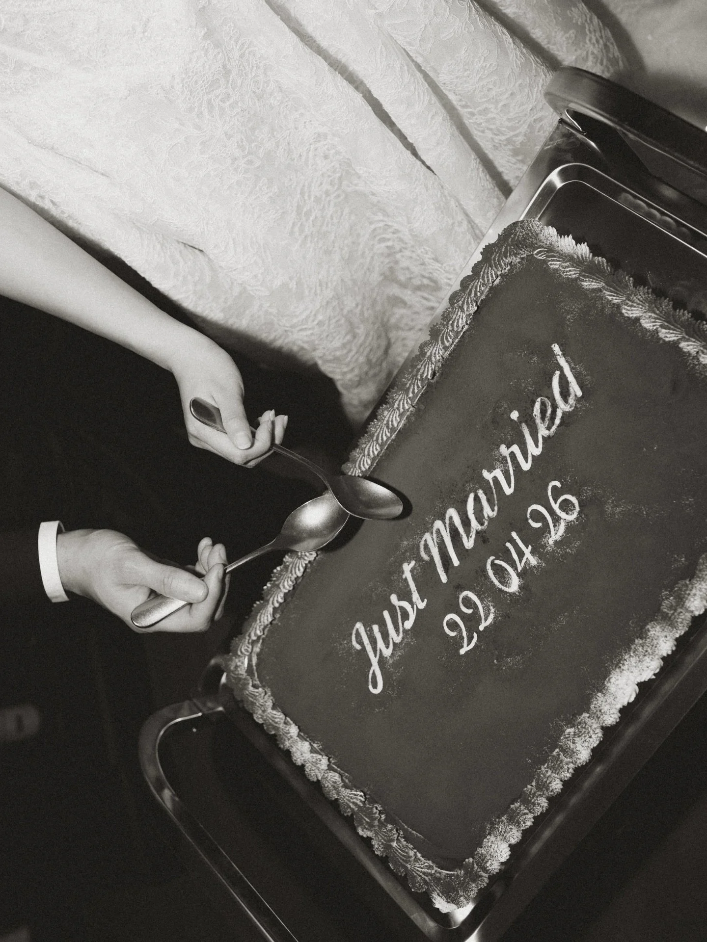 A chic desert moment at the inspiring @dentonreserve.

Cake cuts are becoming much more personal, chic &amp; representative of the couple. Brides &amp; grooms opting for their favourite deserts &amp; just having fun with it. 

Personalised tiramisu i