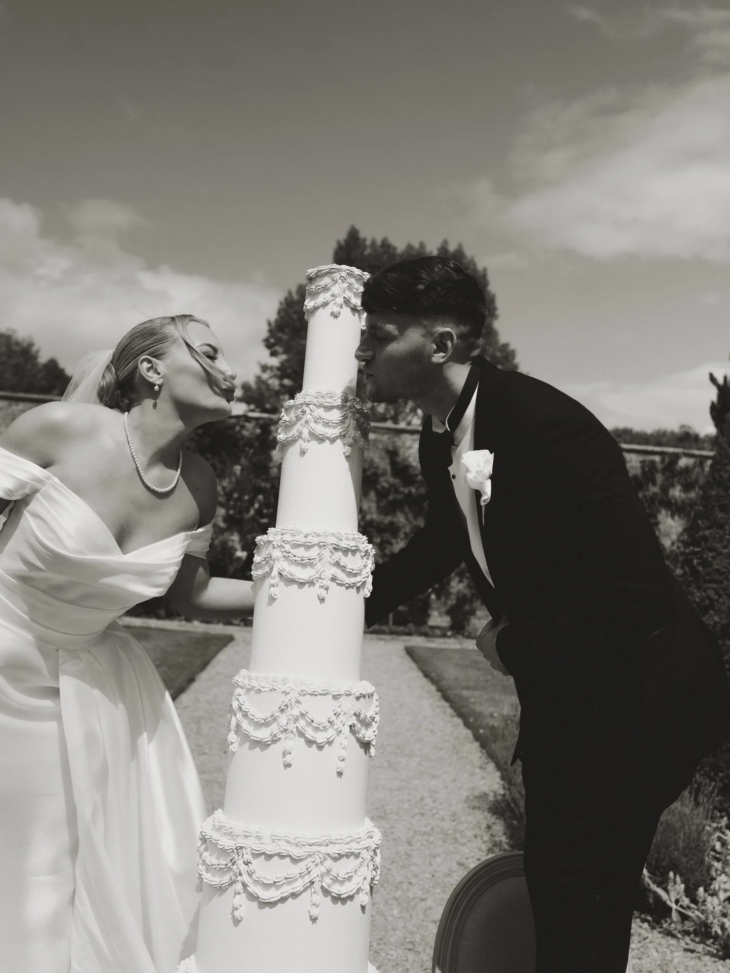 A mix of film and digital from a really bloody good wedding day with C &amp; G last June at @garthmylhall 

These guys brought the vibes! 

Venue @garthmylhall 
Cake @cakes_for_occasions 
Food @tallulahand.co 
Stationary @asterandrose 
Hair @katyains