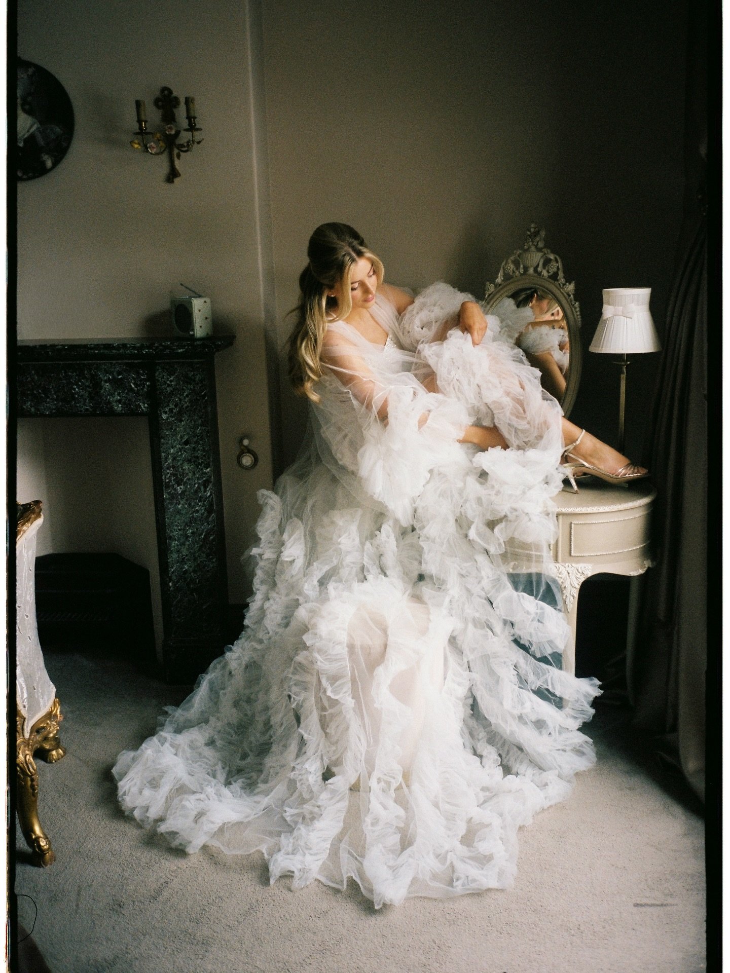 Bridal prep is one of my favourite moments of the wedding day. Excitement and nerves, champagne, hype girls and all the best is yet to come&hellip; 

My best advice. 

Have a considered space for bridal portraits &amp; getting the dress on. Beautiful